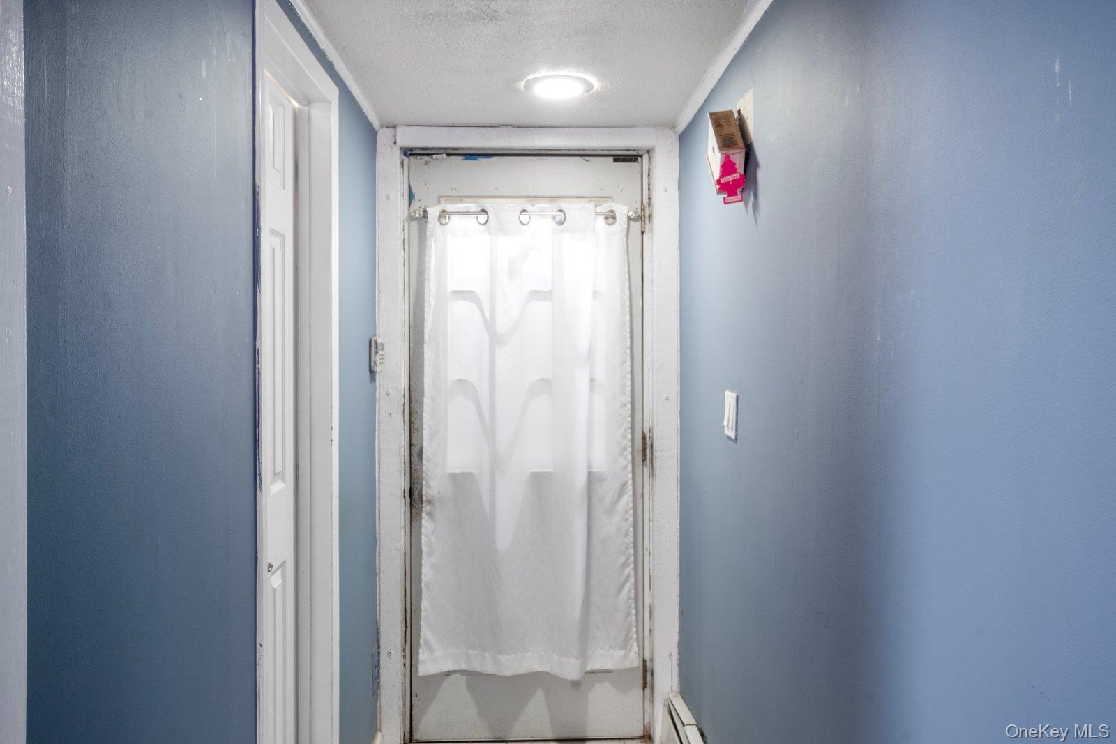 250 Spur Drive S, Bay Shore, NY 11706