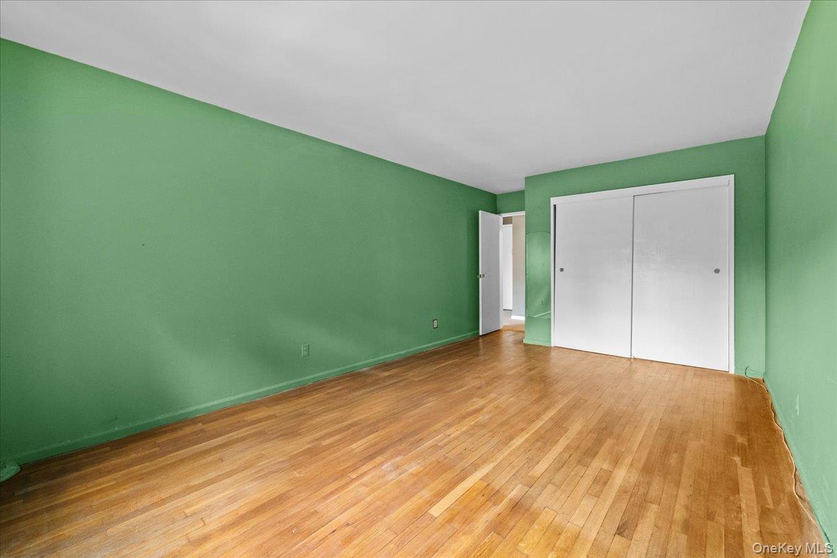 8935 155th Ave # 3M, Howard Beach, NY 11414