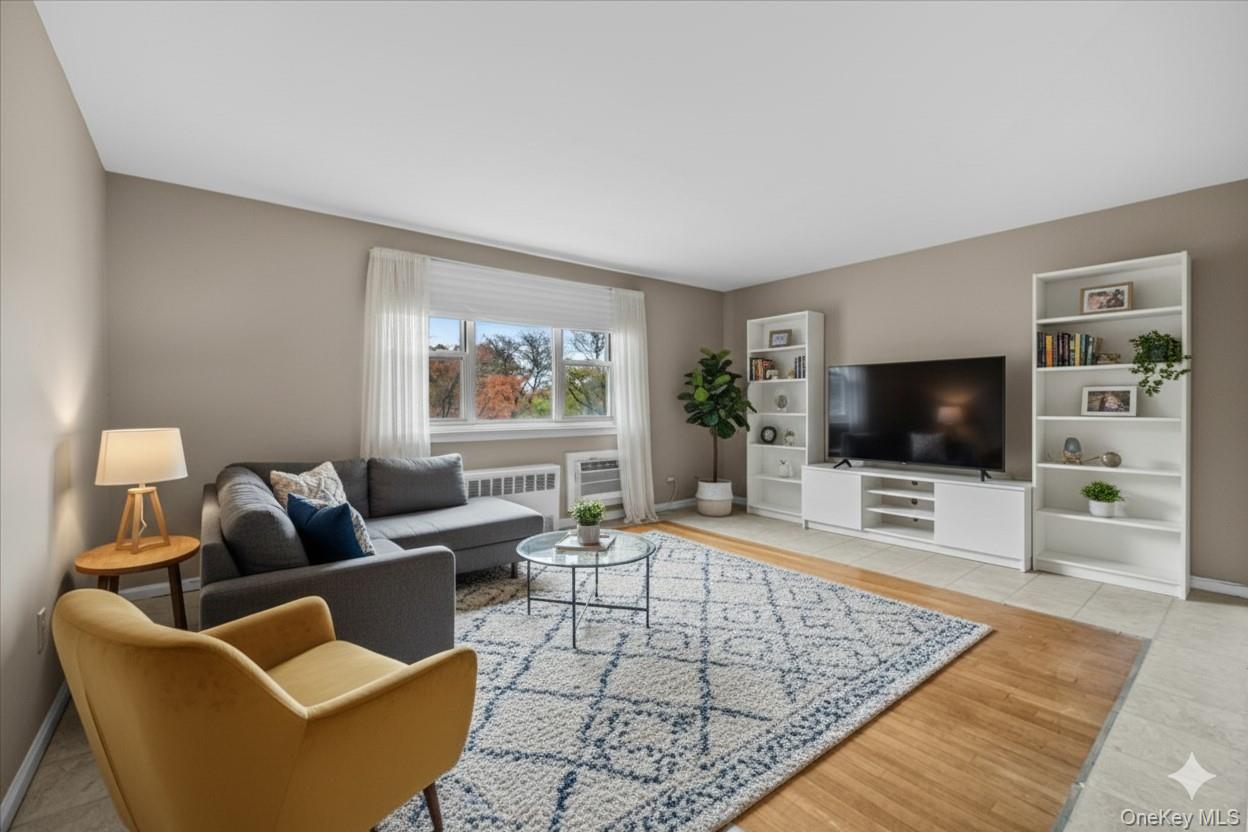 8935 155th Ave # 3M, Howard Beach, NY 11414