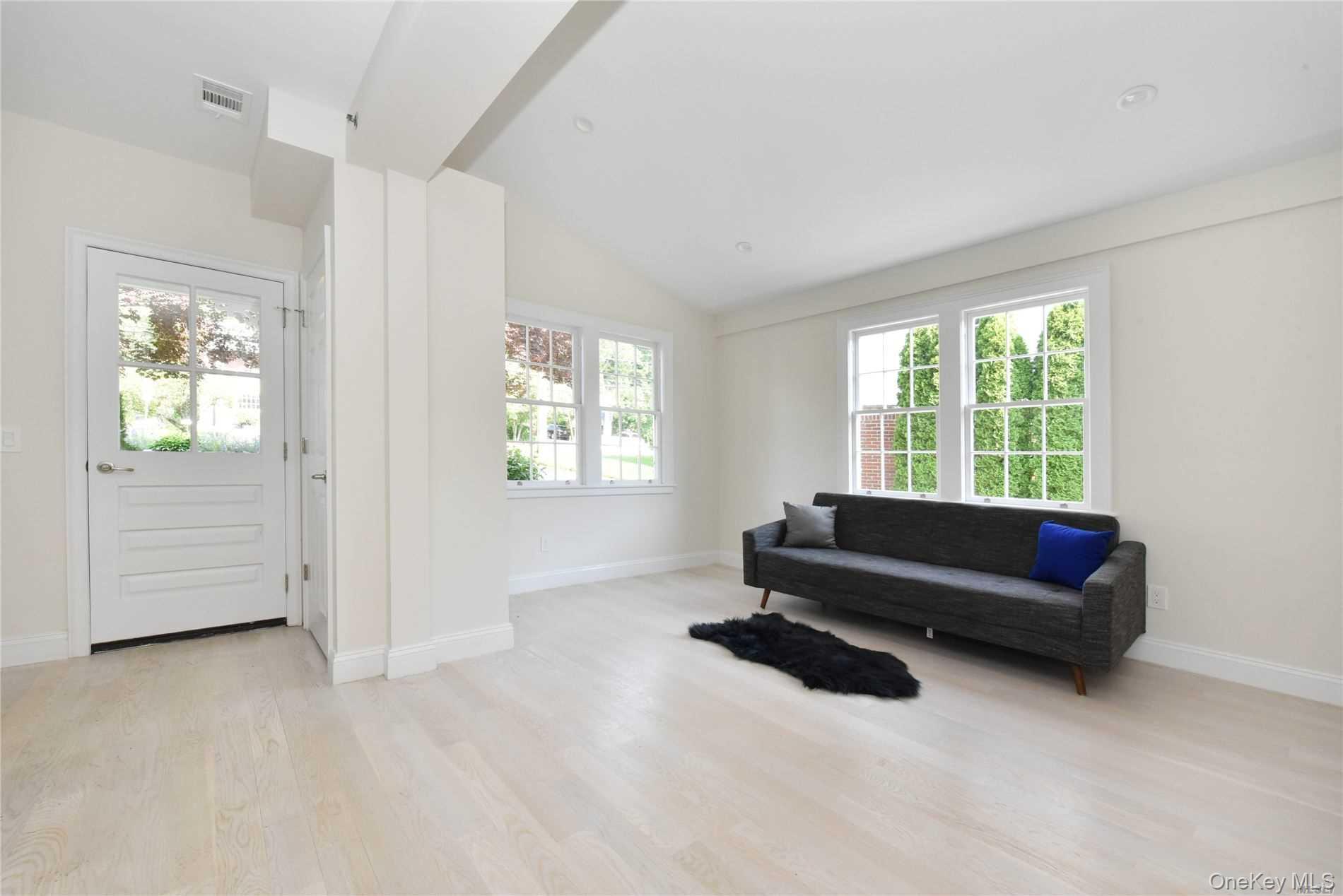 1415 Old Northern Boulevard # 1S, Roslyn, NY 11576