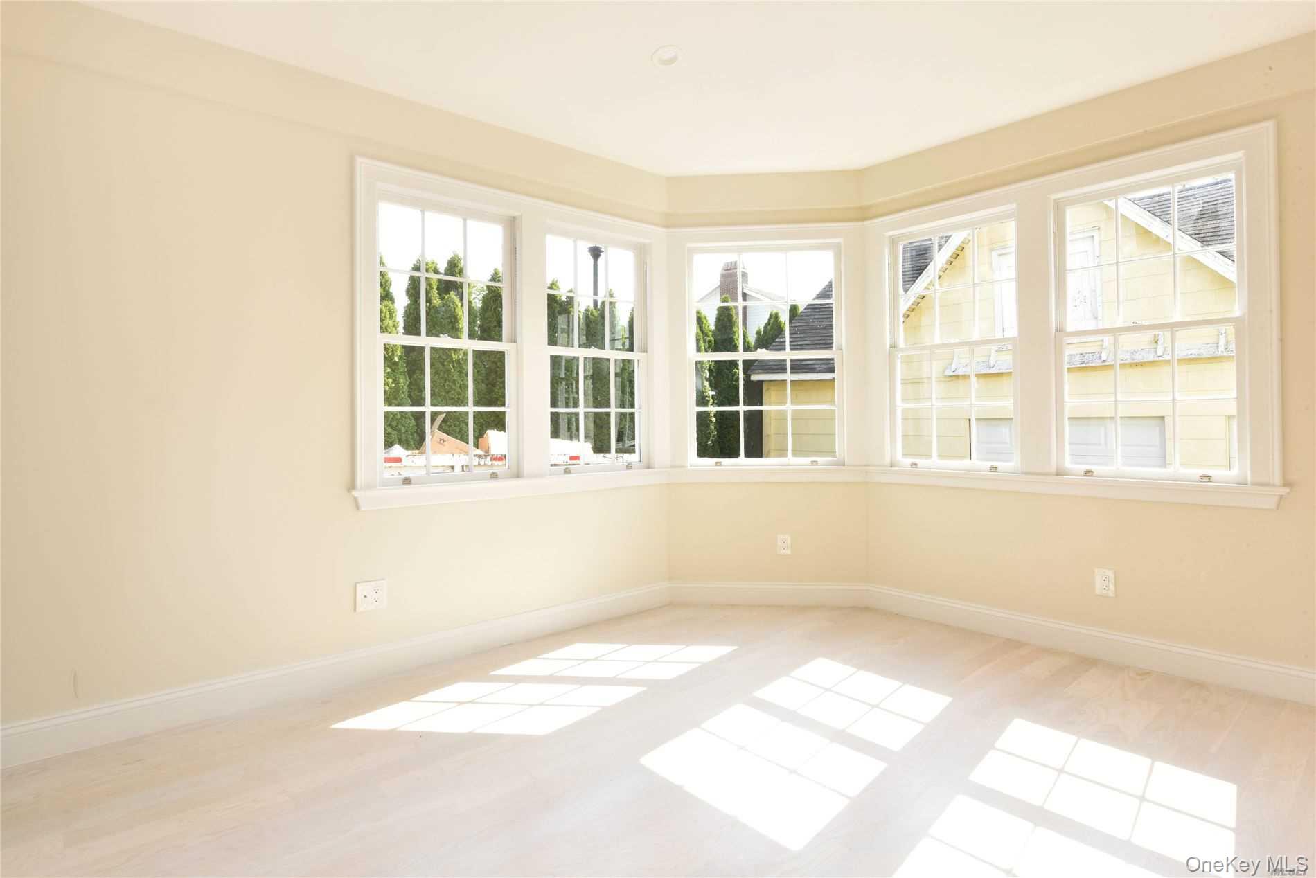 1415 Old Northern Boulevard # 1S, Roslyn, NY 11576