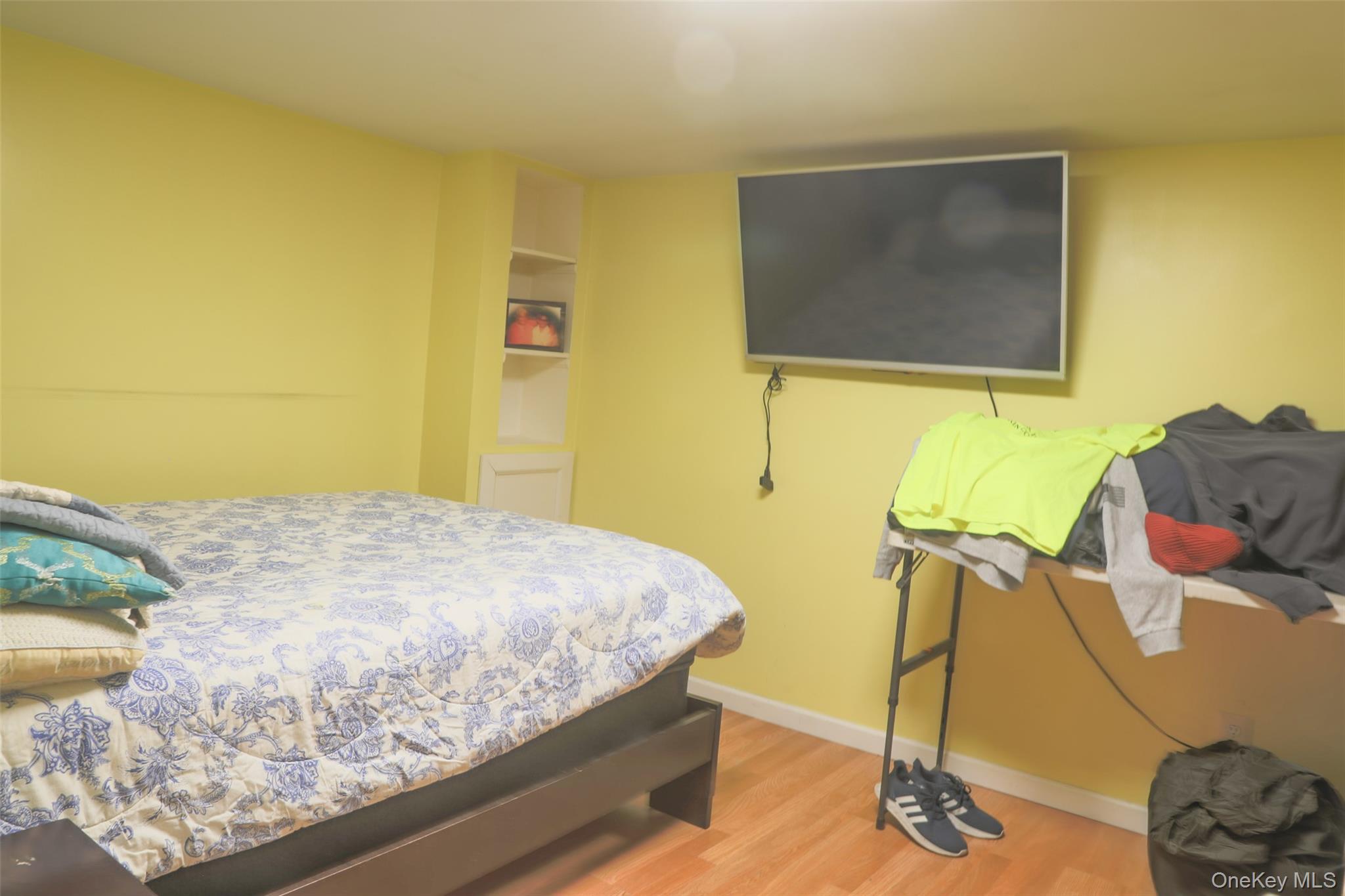 188 Forrest Place, Bay Shore, NY 11706