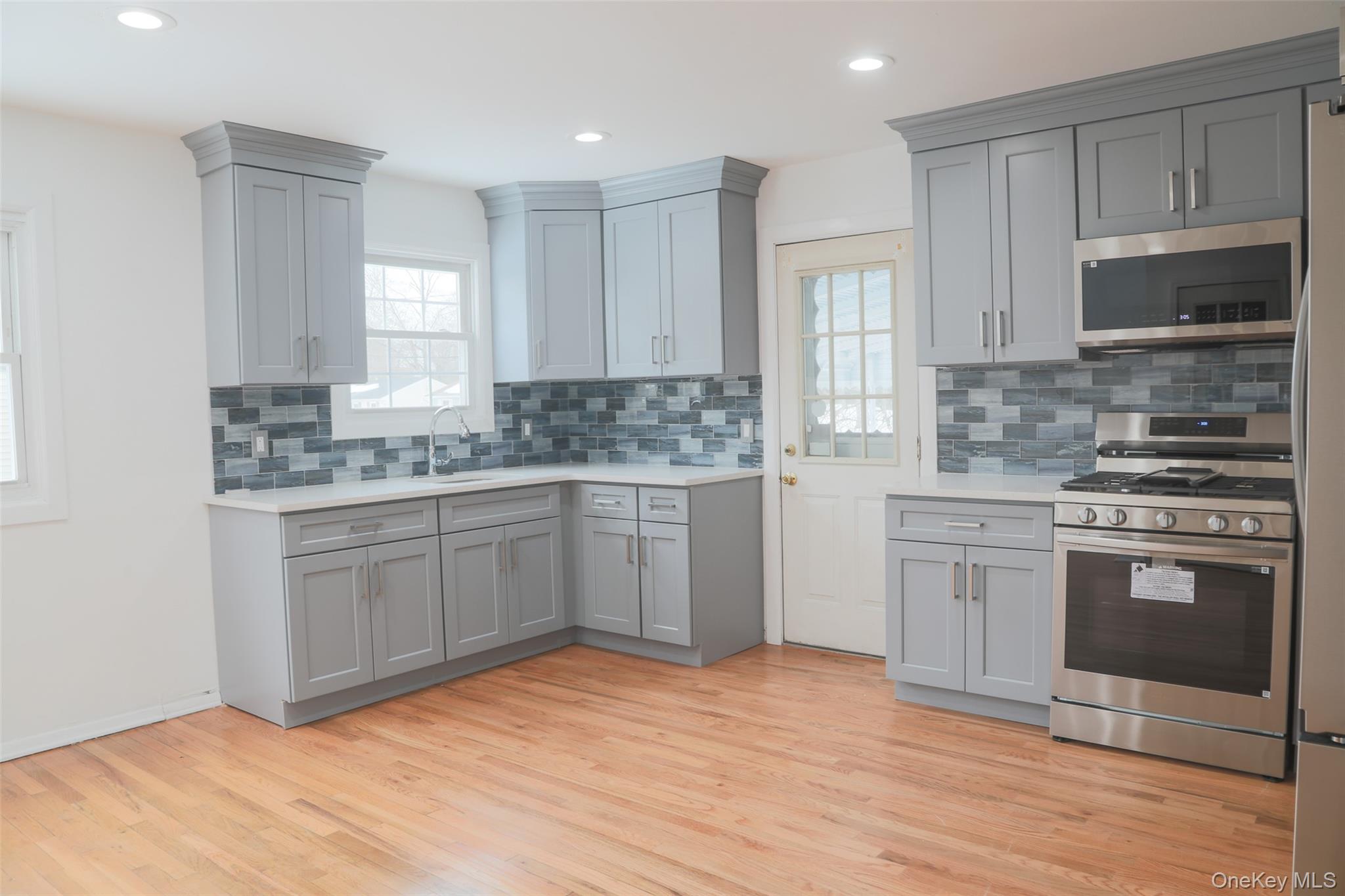 188 Forrest Place, Bay Shore, NY 11706