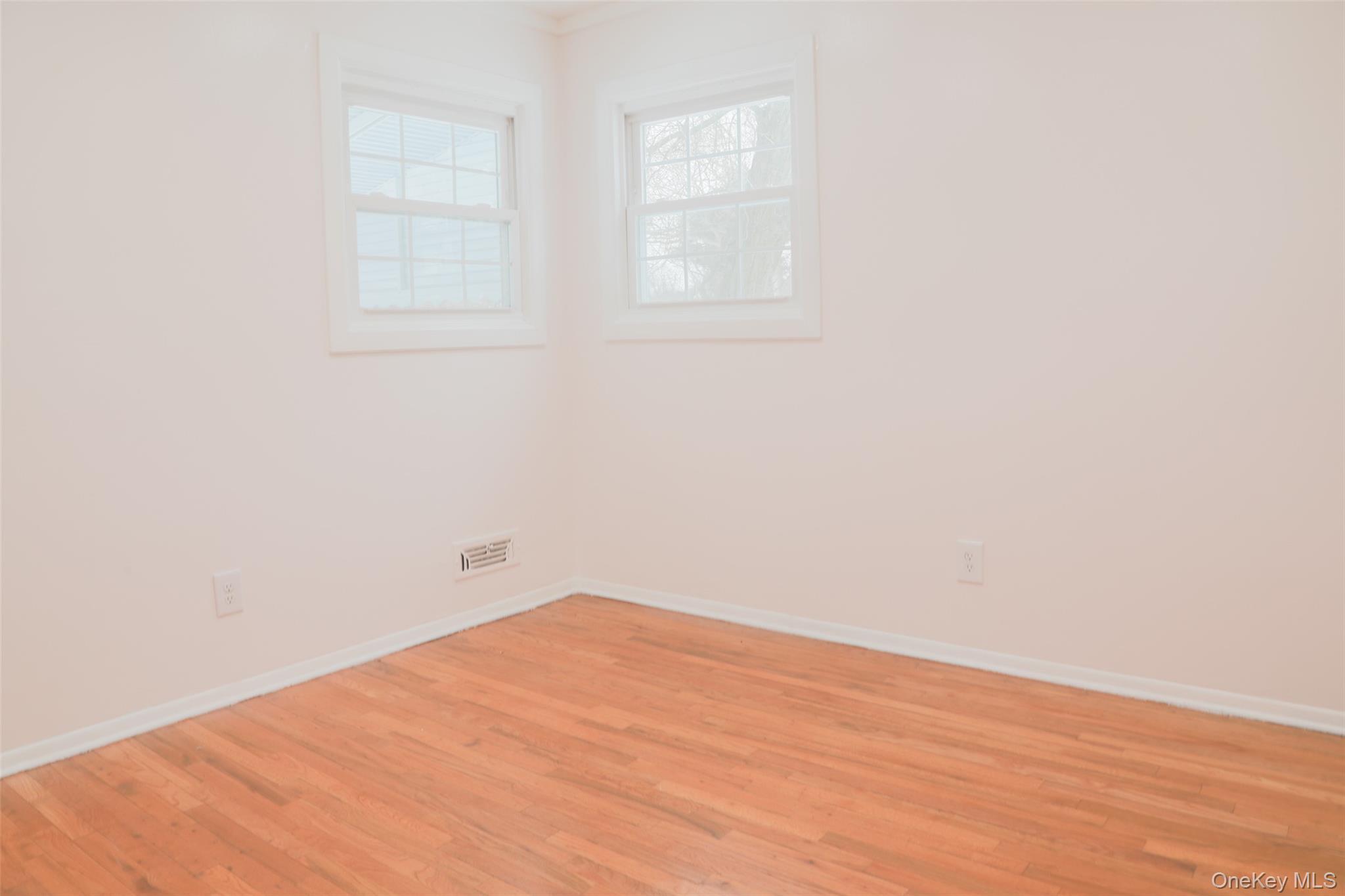 188 Forrest Place, Bay Shore, NY 11706