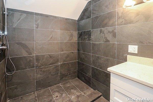 1415 Old Northern Boulevard # 5, Roslyn, NY 11576