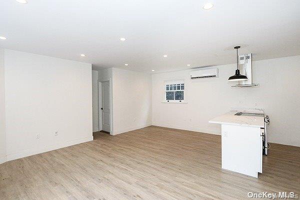 1415 Old Northern Boulevard # 5, Roslyn, NY 11576