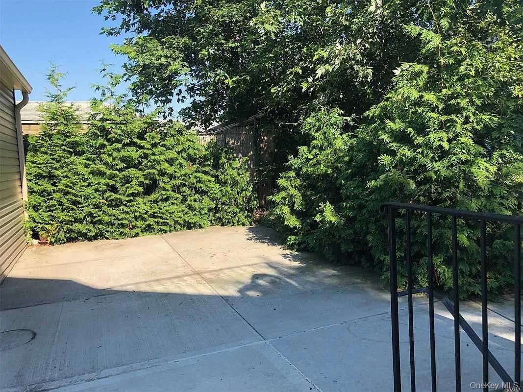 1535 149th Street, Whitestone, NY 11357