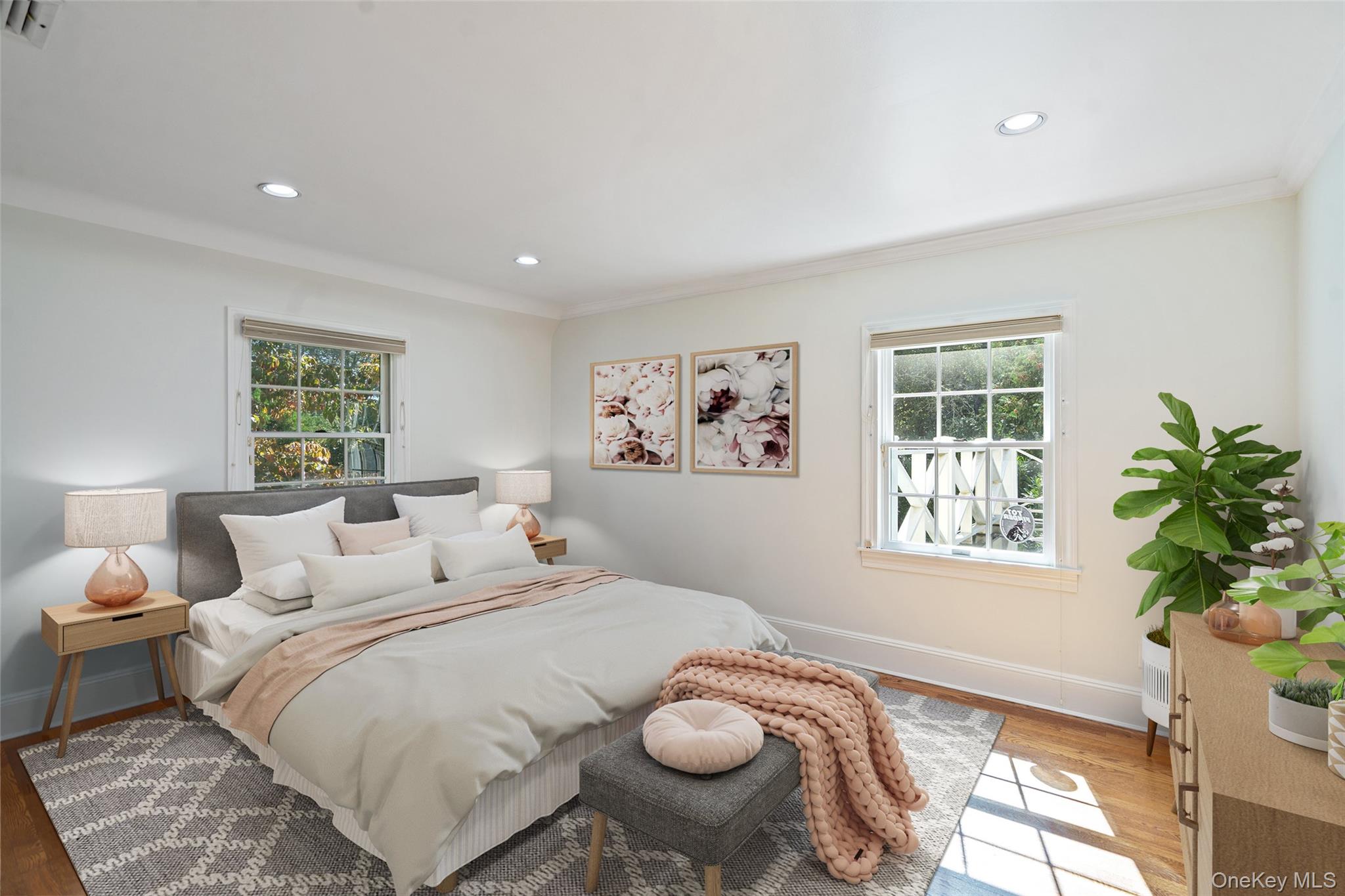 74 Eakins Road, Manhasset, NY 11030