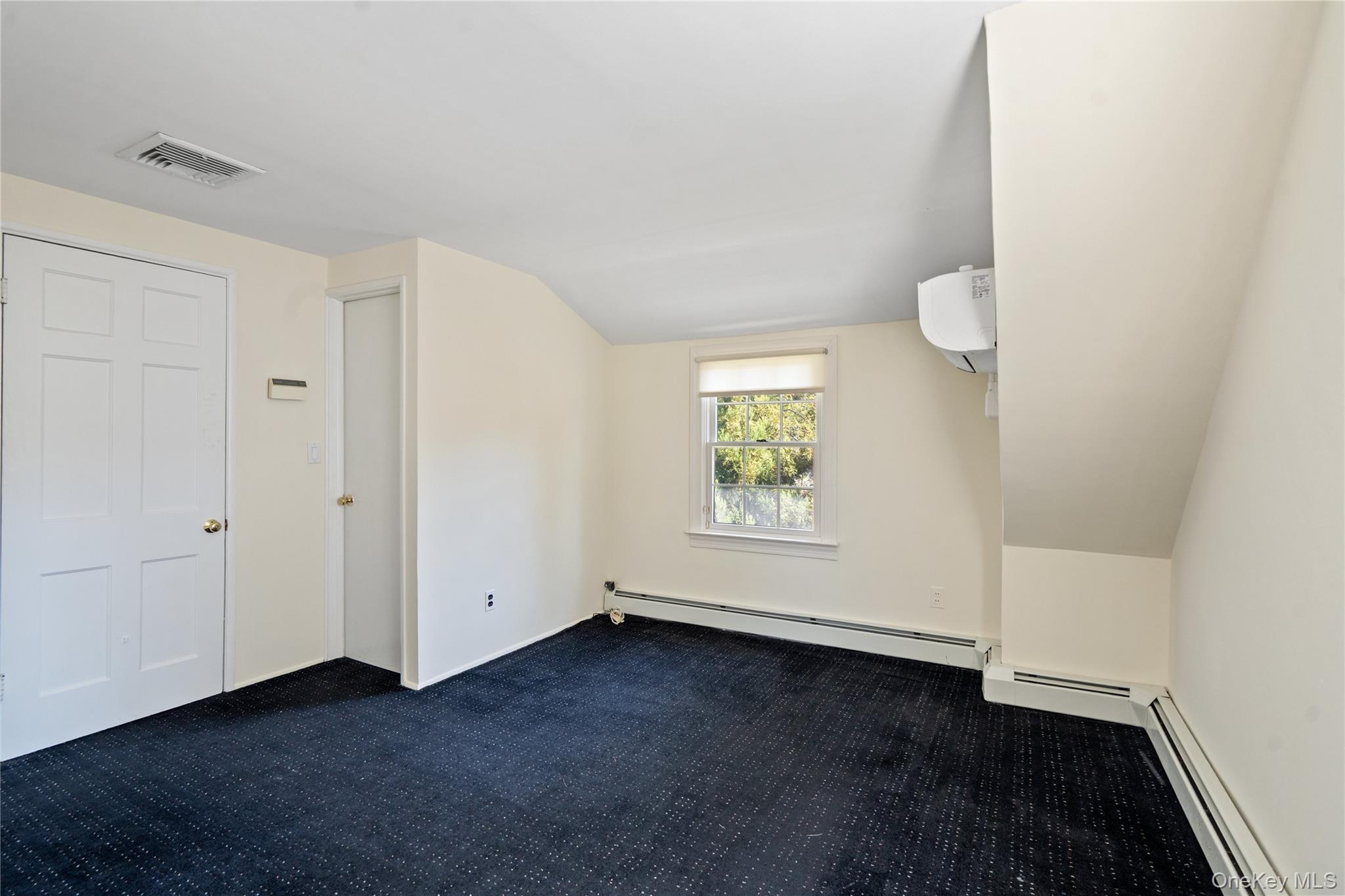 74 Eakins Road, Manhasset, NY 11030