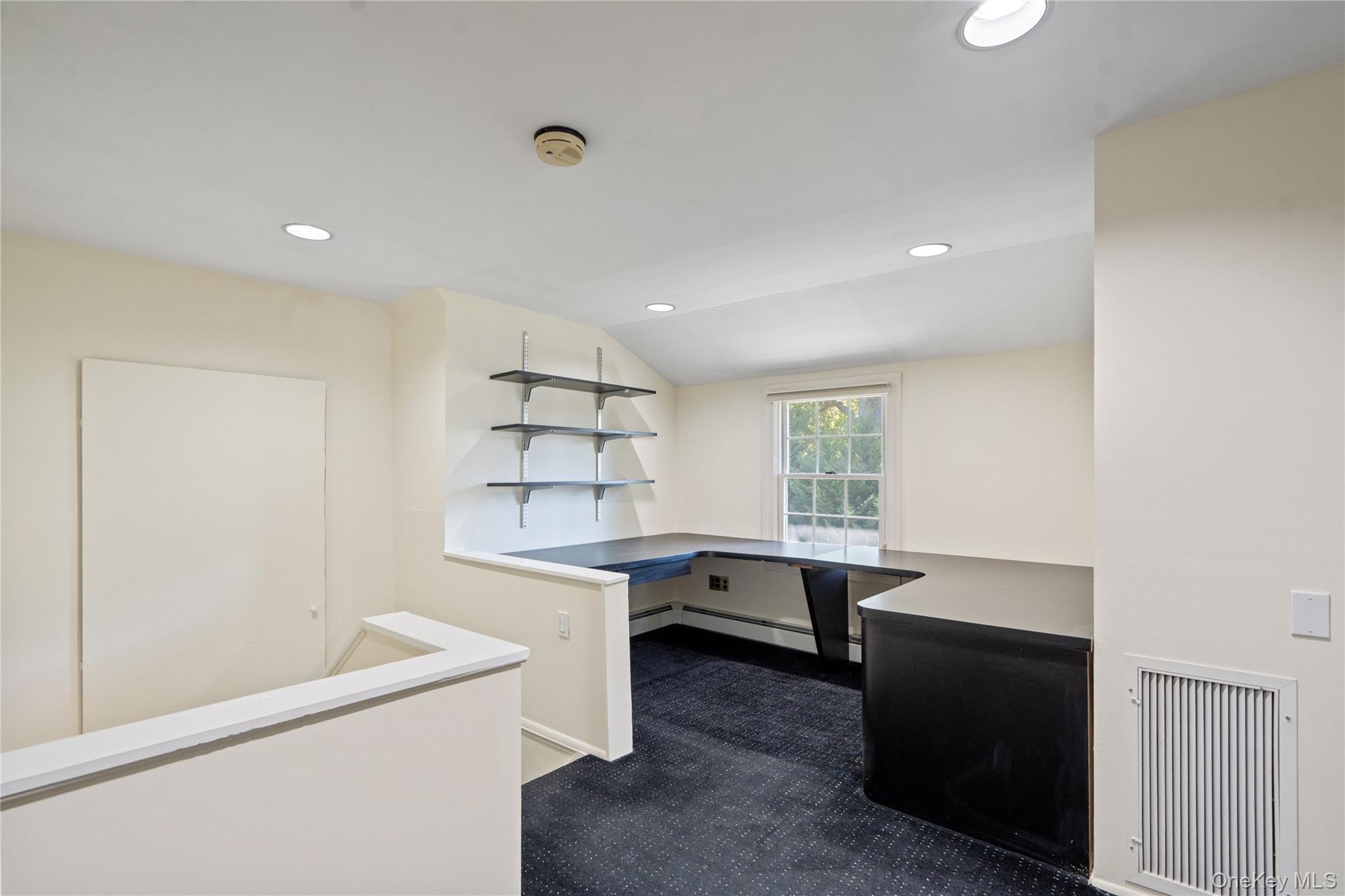 74 Eakins Road, Manhasset, NY 11030