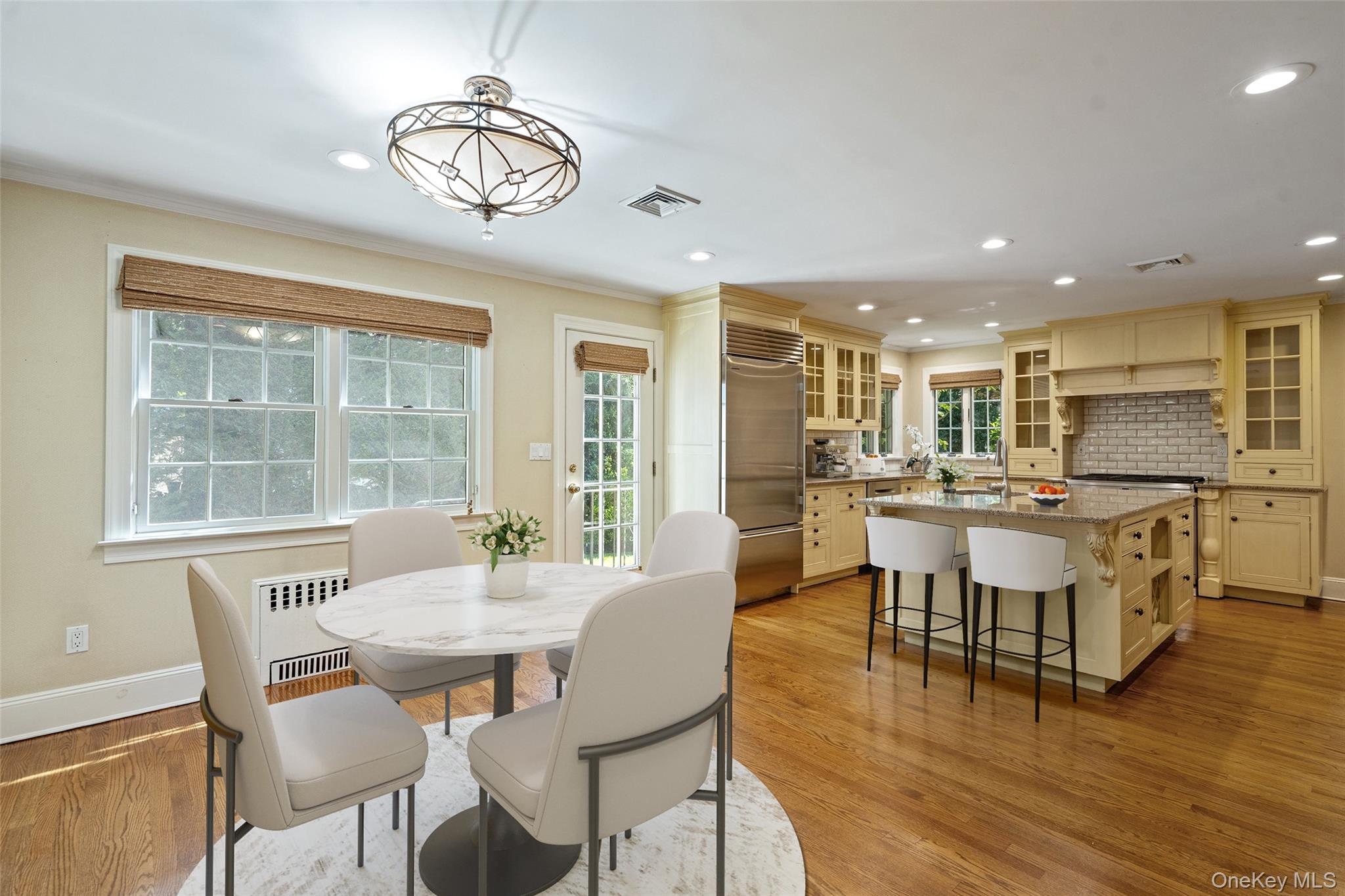 74 Eakins Road, Manhasset, NY 11030