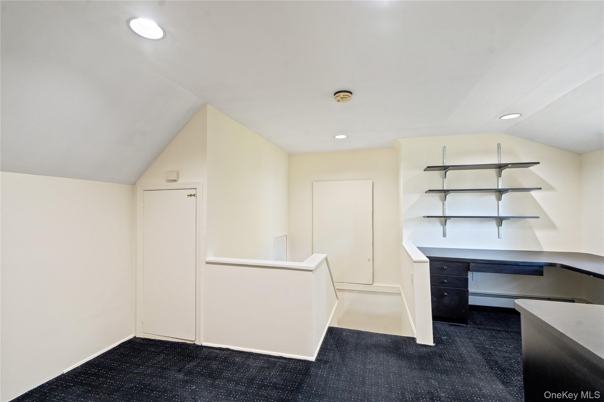 74 Eakins Road, Manhasset, NY 11030