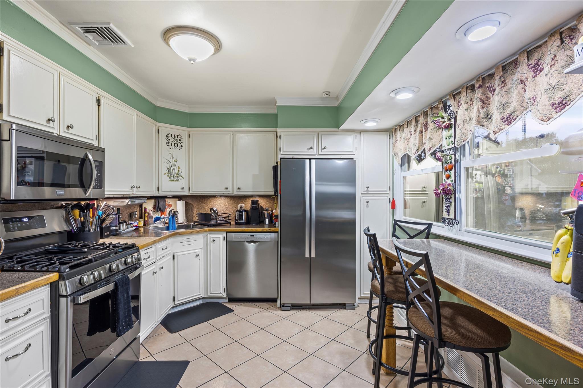 2906 Lawrence Drive, Wantagh, NY 11793