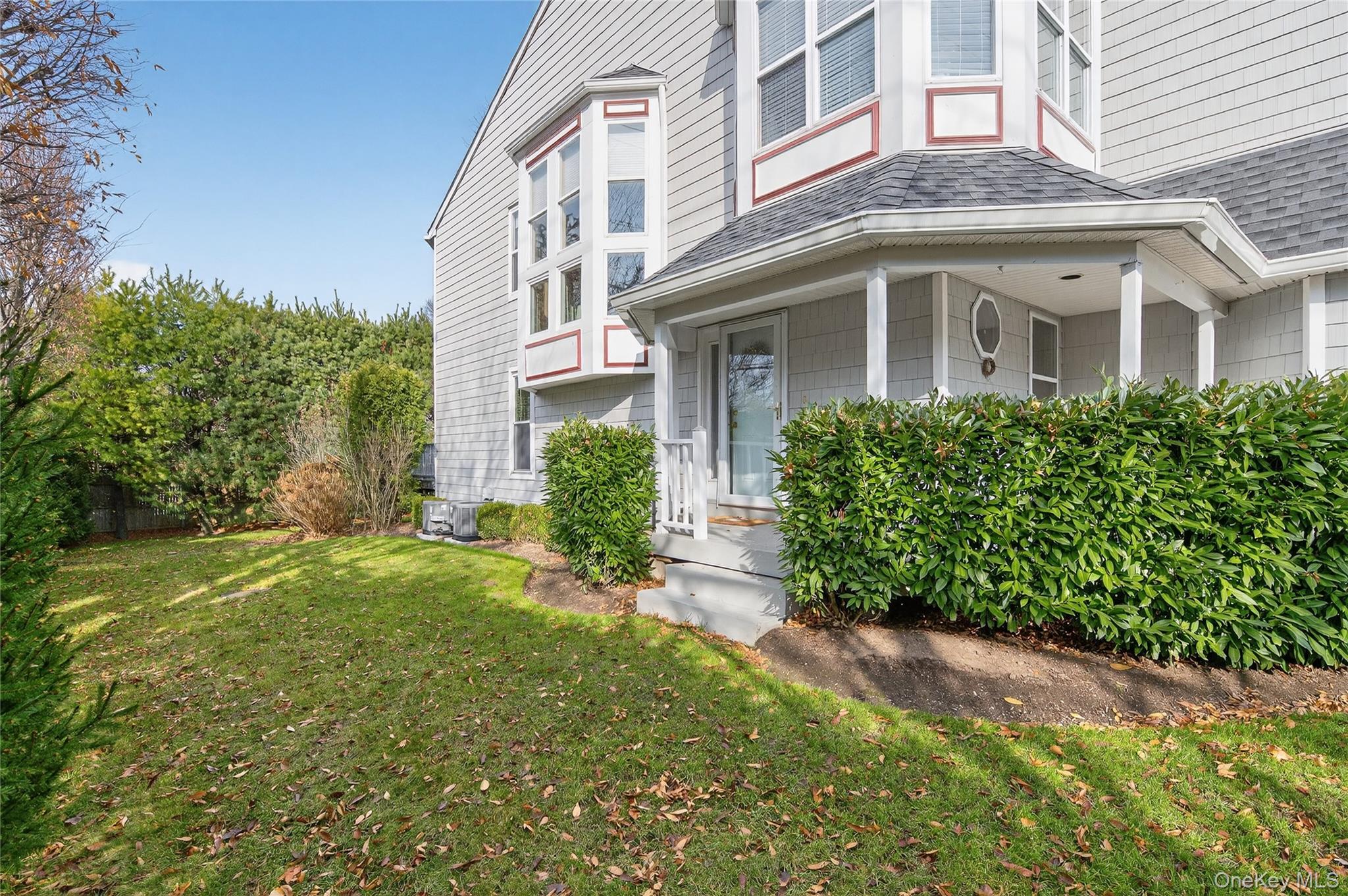 1 Parkridge Court, Huntington, NY 11743