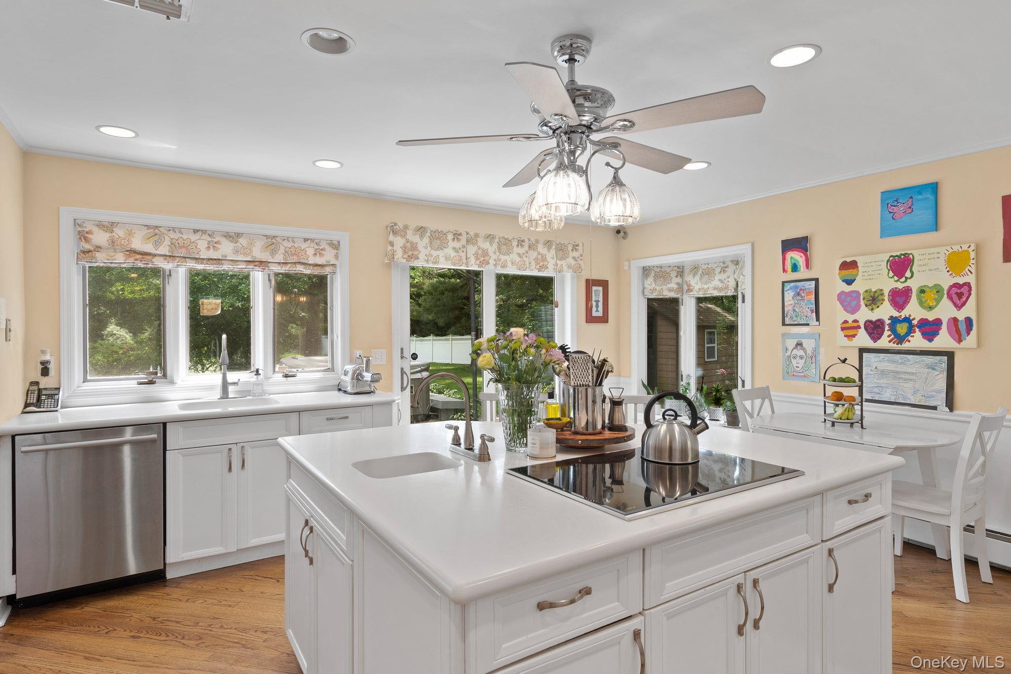 342 Woodbury Road, Cold Spring Harbor, NY 11724