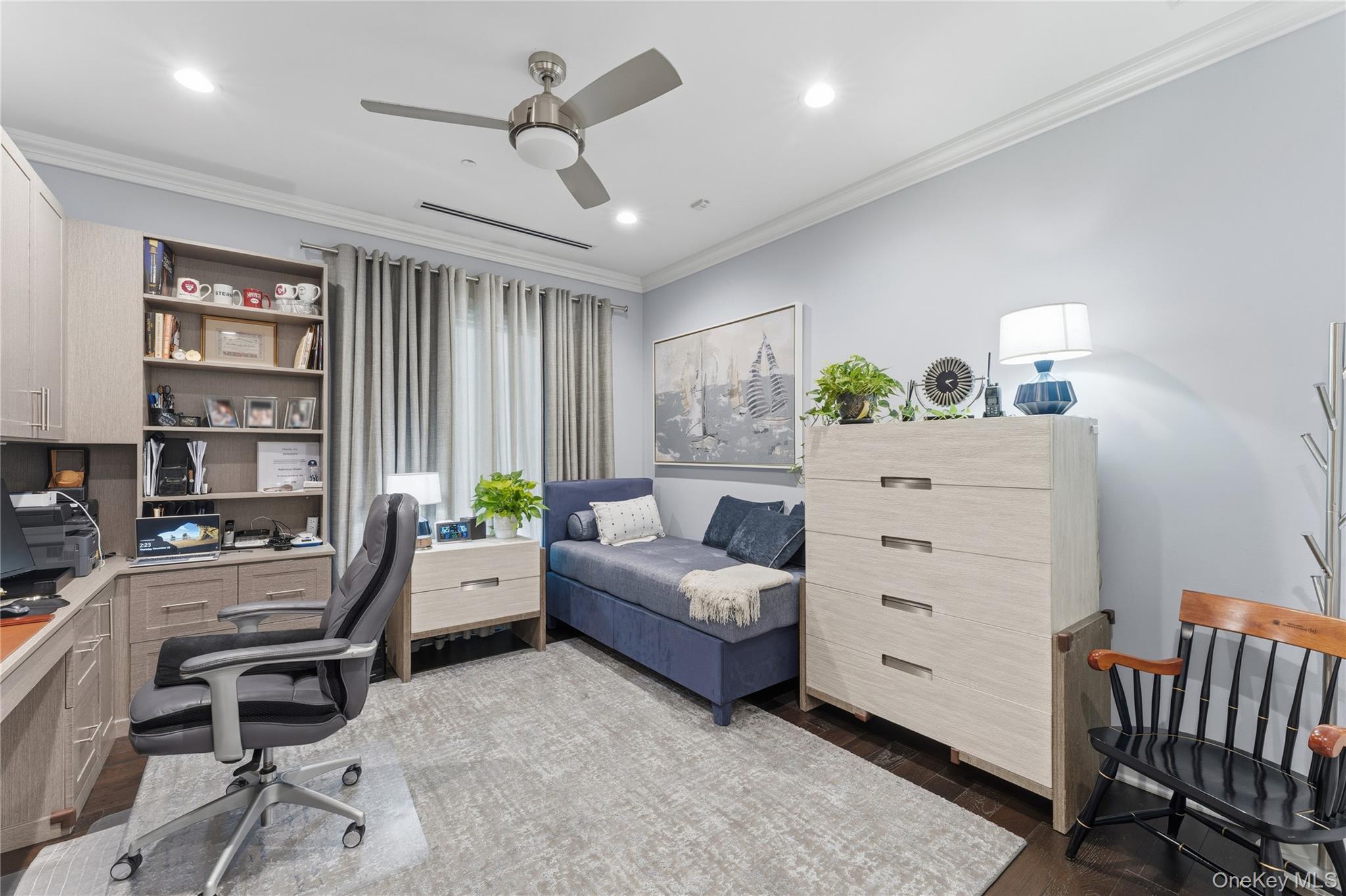 5000 Royal Court # 5103, North Hills, NY 11040