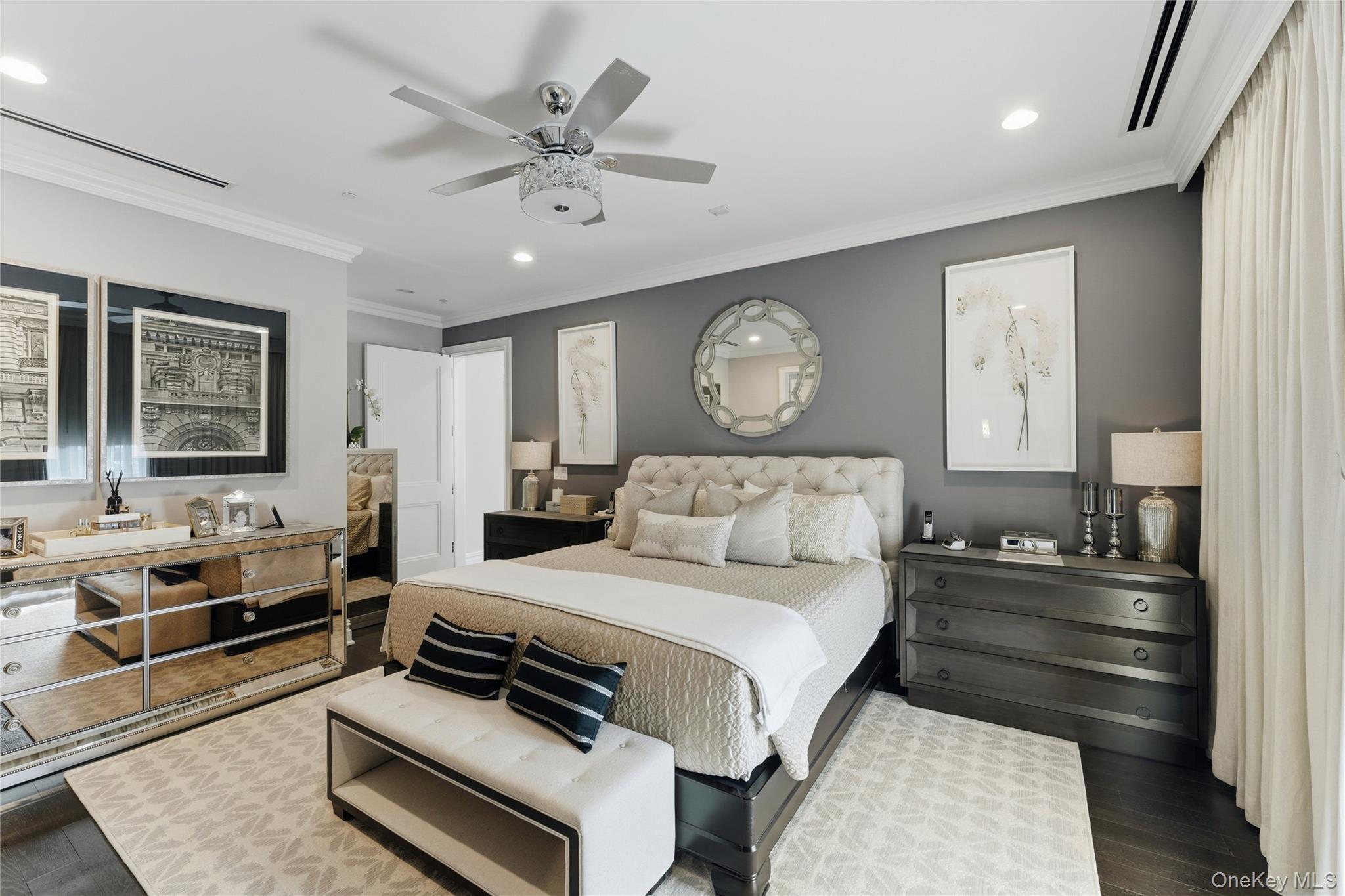 5000 Royal Court # 5103, North Hills, NY 11040