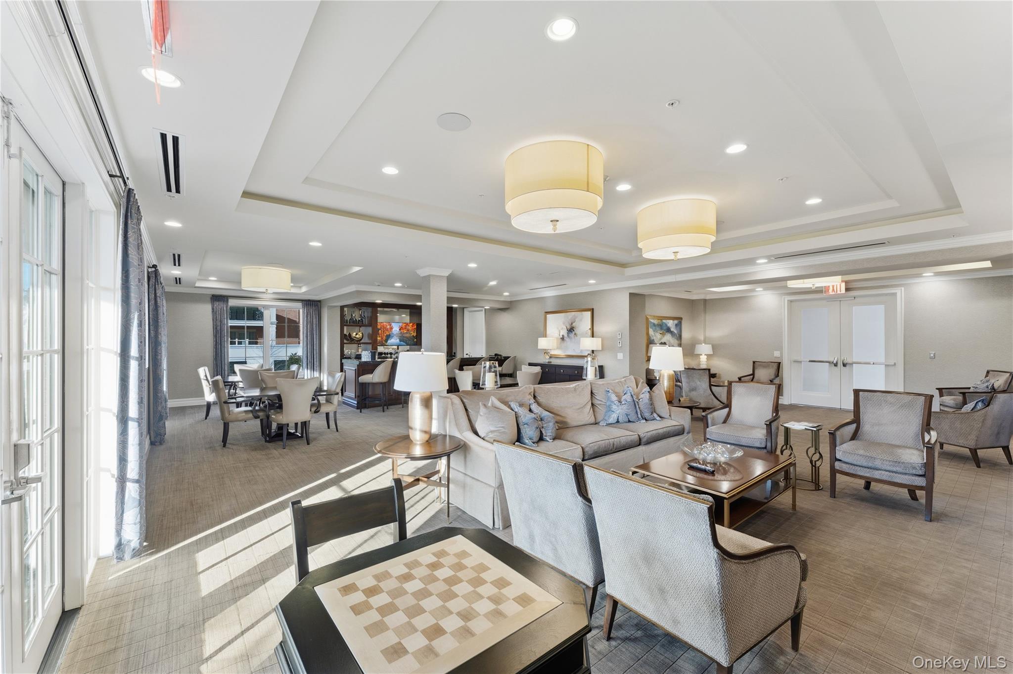 5000 Royal Court # 5103, North Hills, NY 11040