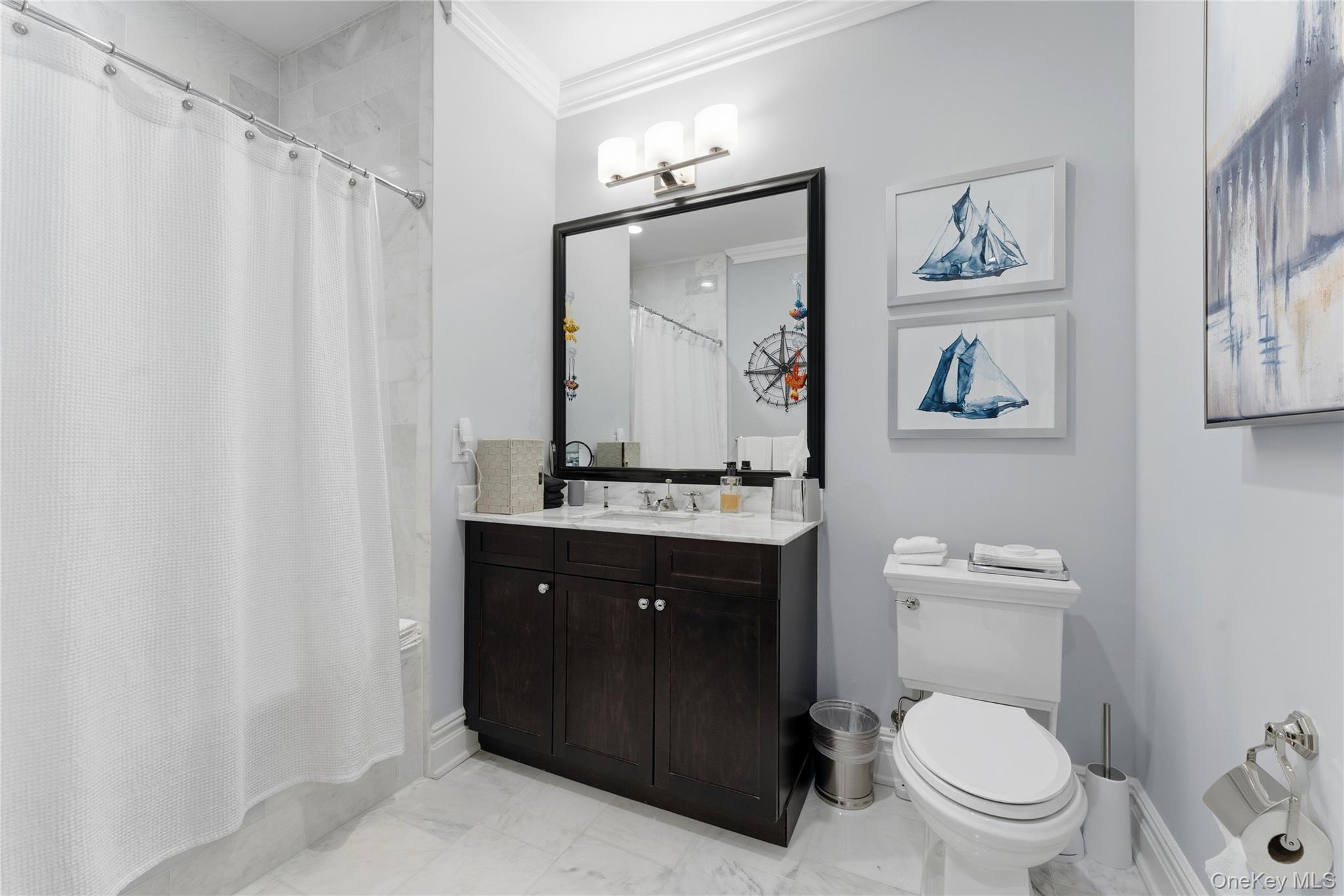 5000 Royal Court # 5103, North Hills, NY 11040