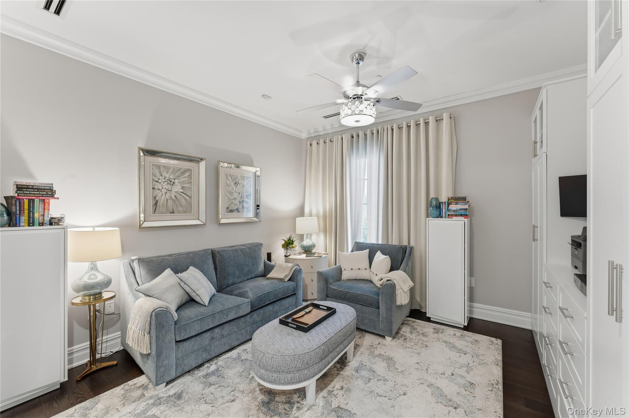 5000 Royal Court # 5103, North Hills, NY 11040