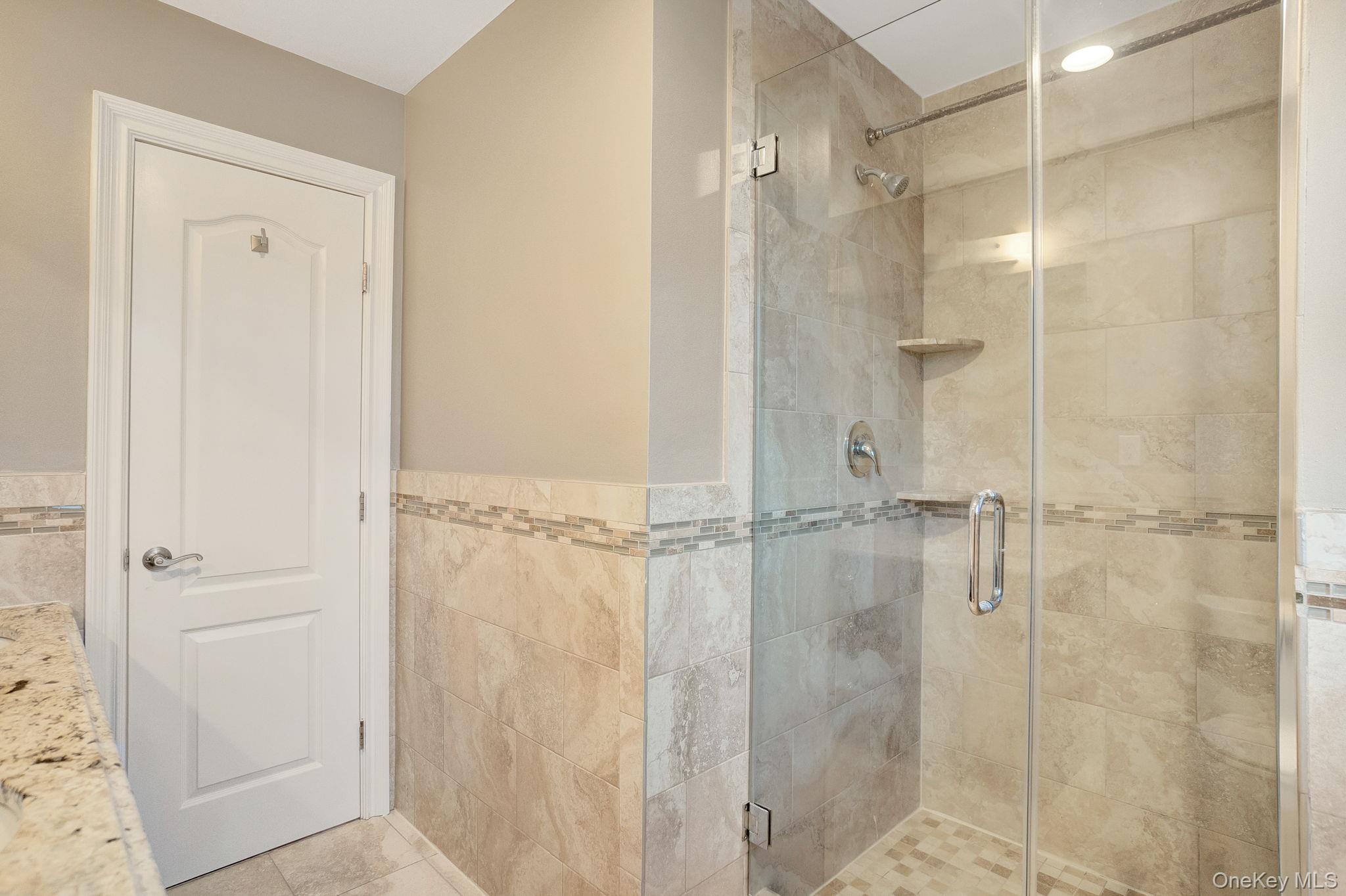 134 10 th Street, Hicksville, NY 11801