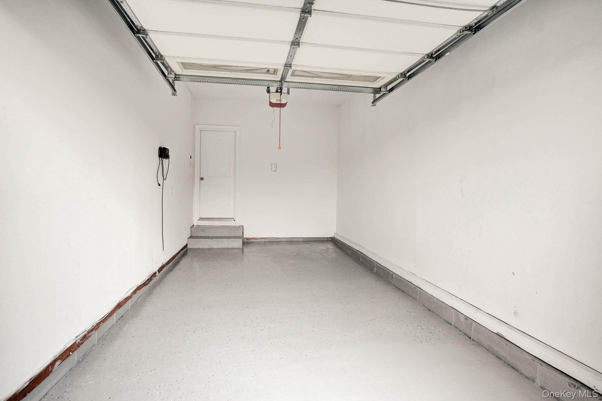 134 10 th Street, Hicksville, NY 11801