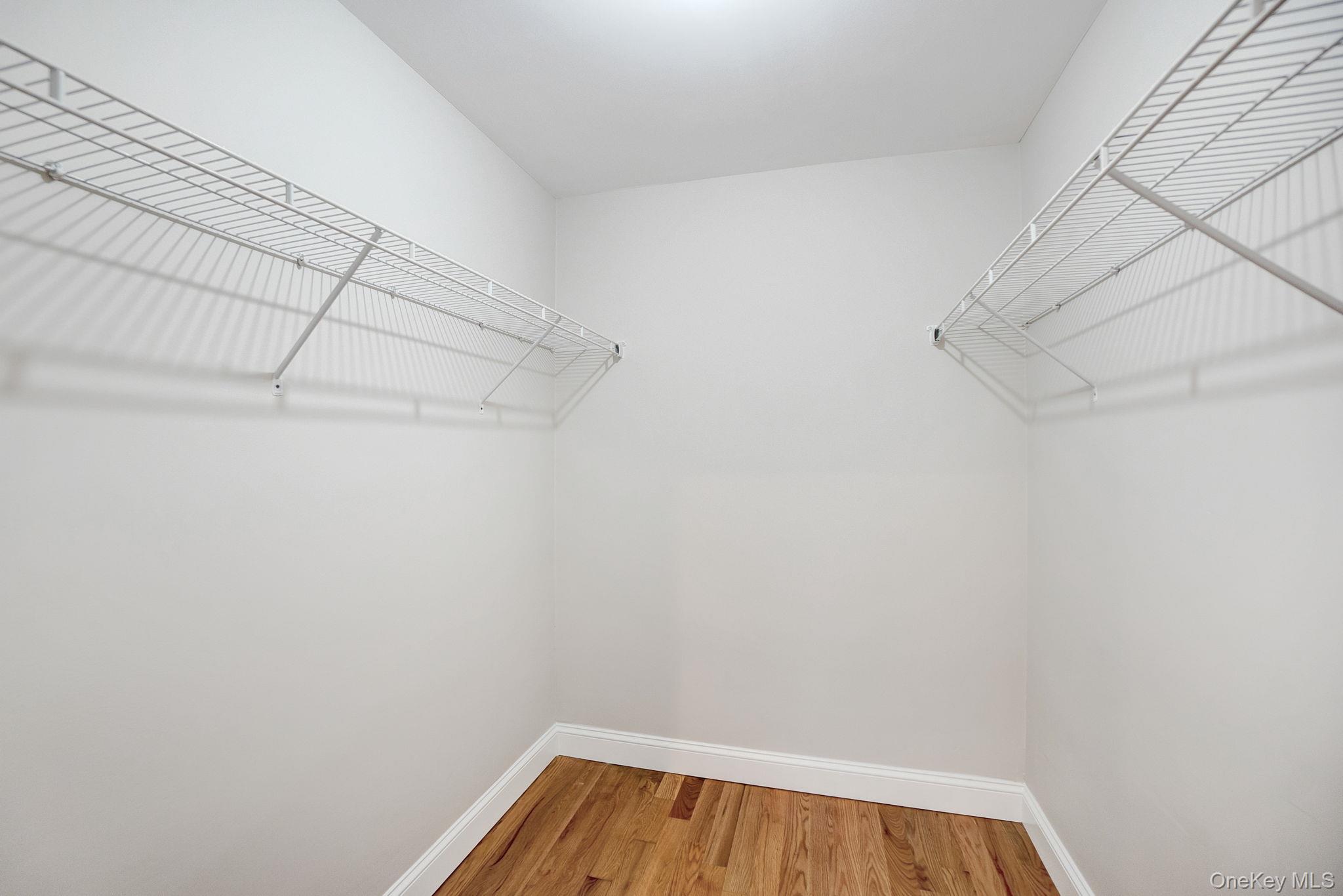 134 10 th Street, Hicksville, NY 11801