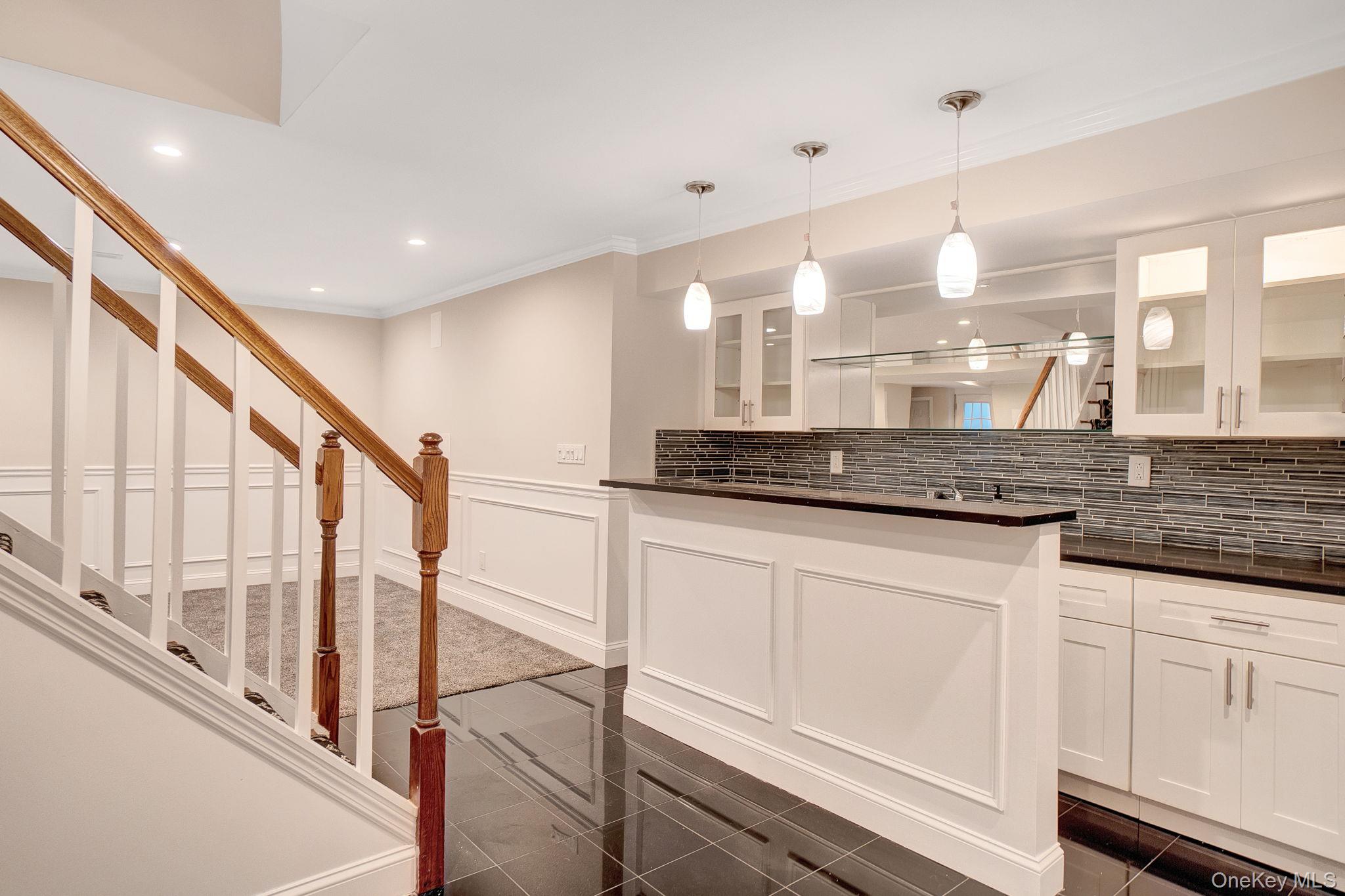 134 10 th Street, Hicksville, NY 11801