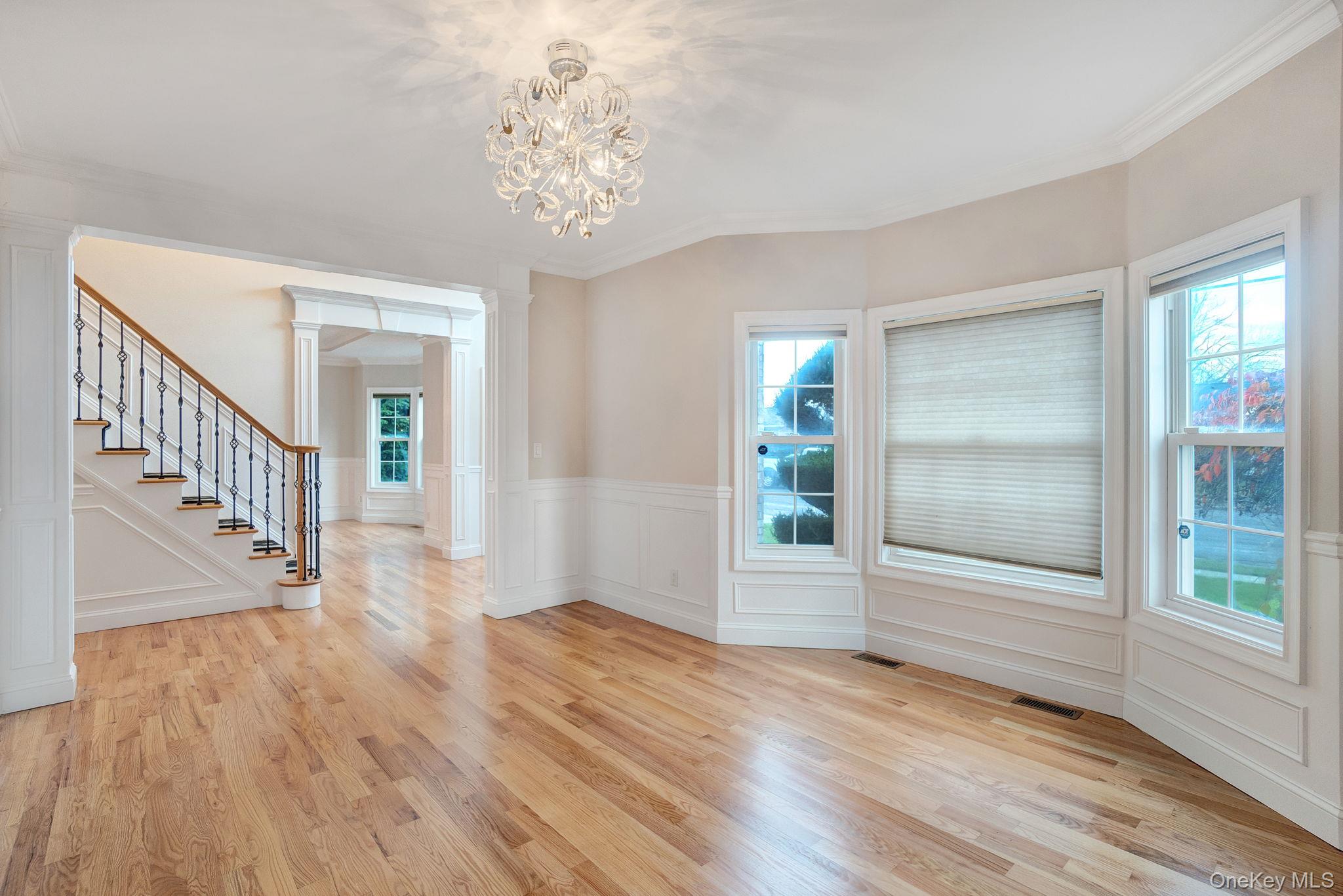 134 10 th Street, Hicksville, NY 11801