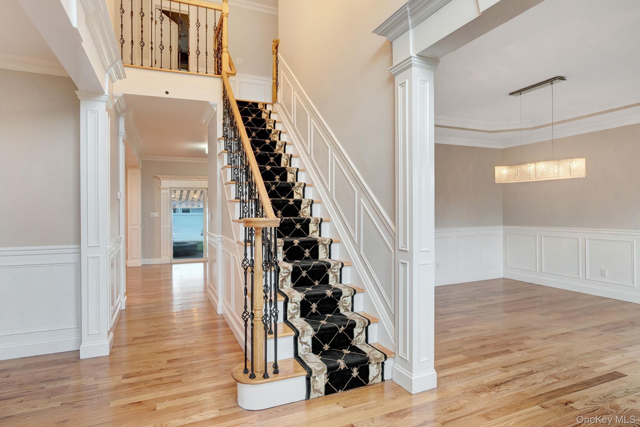 134 10 th Street, Hicksville, NY 11801