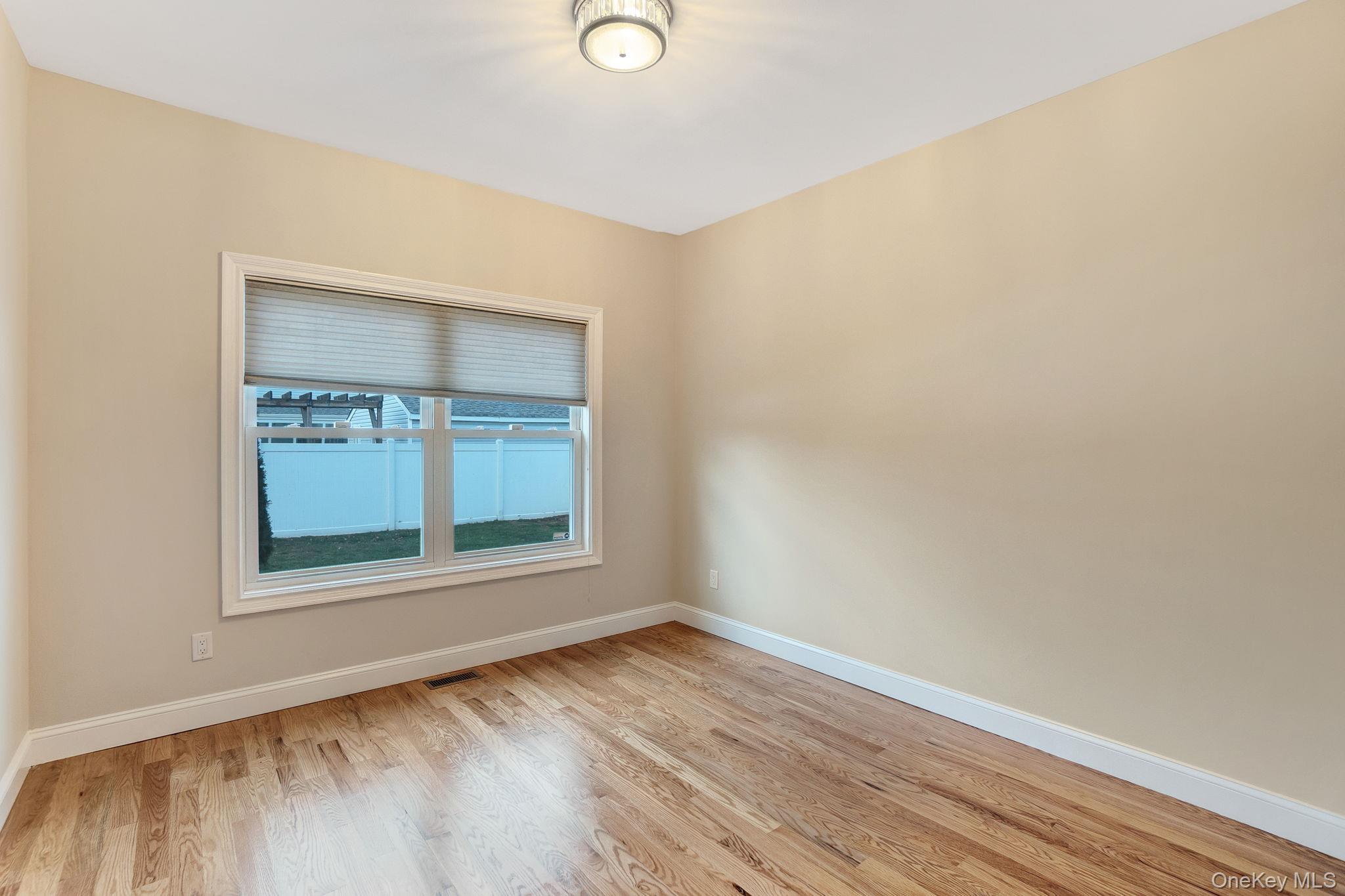 134 10 th Street, Hicksville, NY 11801