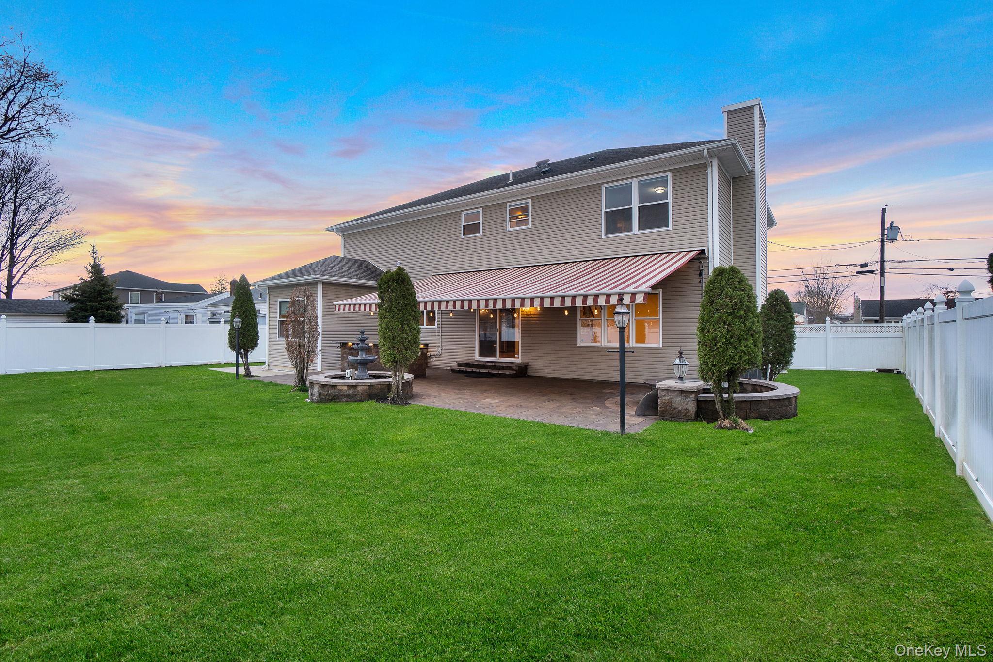 134 10 th Street, Hicksville, NY 11801