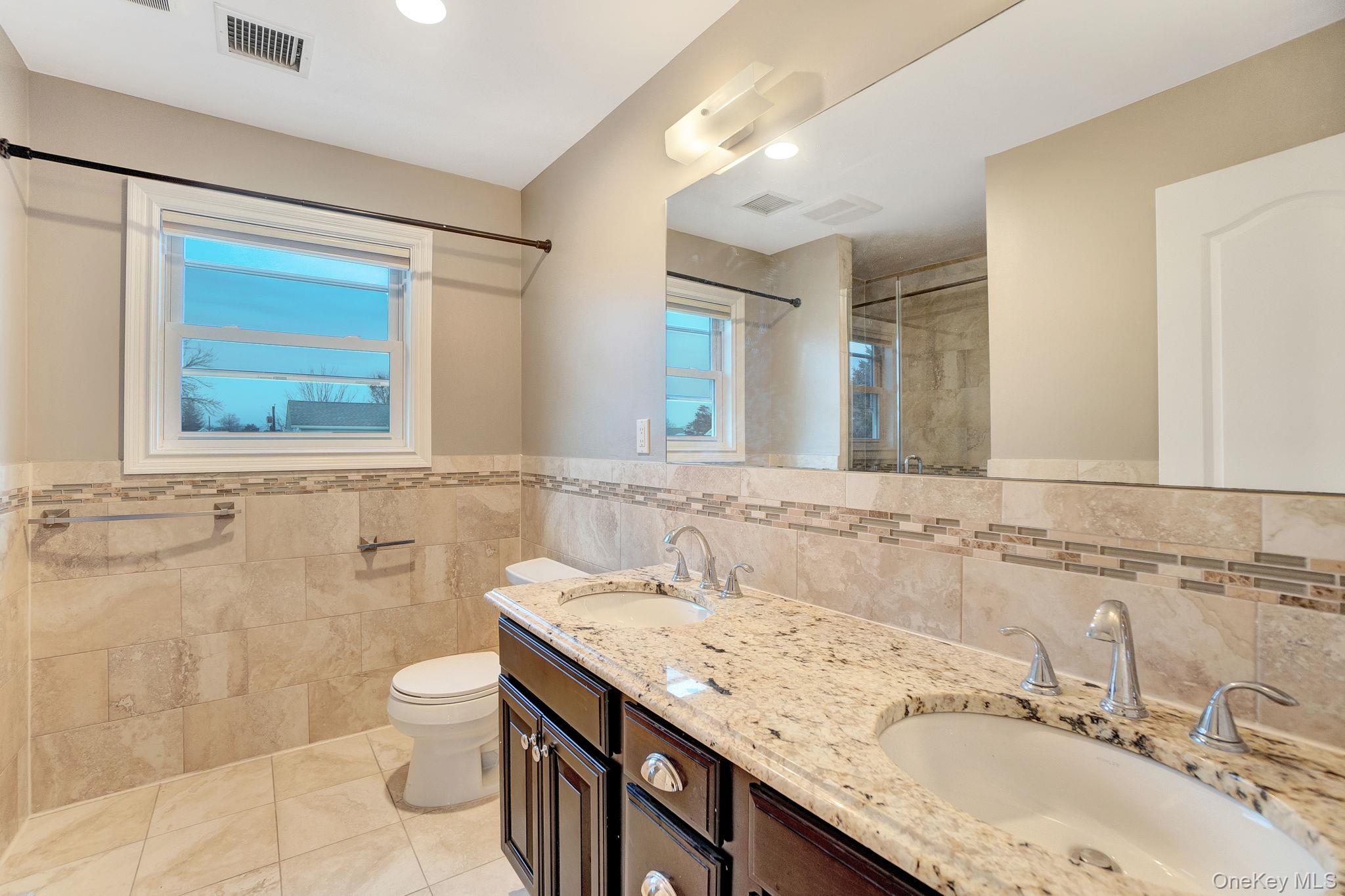 134 10 th Street, Hicksville, NY 11801