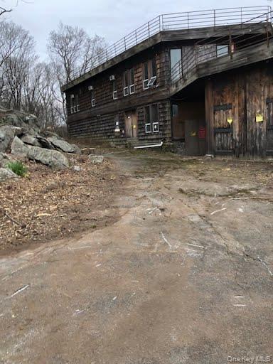 60 Woods Road, Tuxedo Park, NY 10987