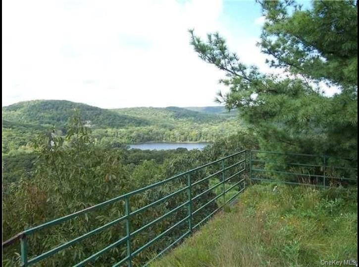 60 Woods Road, Tuxedo Park, NY 10987