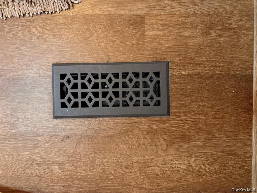 3 Pine Court, Bloomingburg, NY 12721