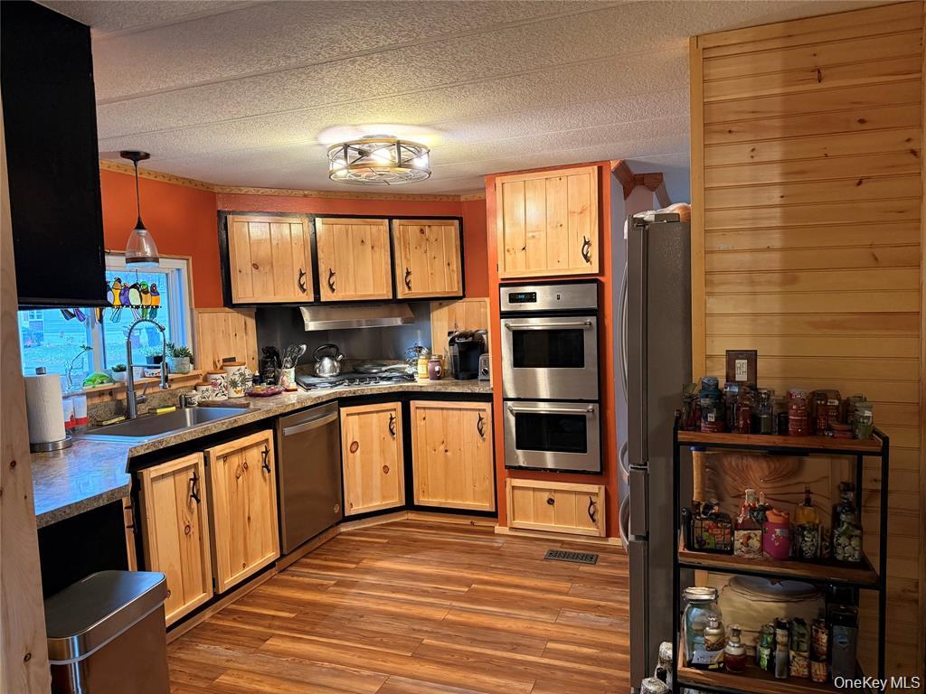 3 Pine Court, Bloomingburg, NY 12721