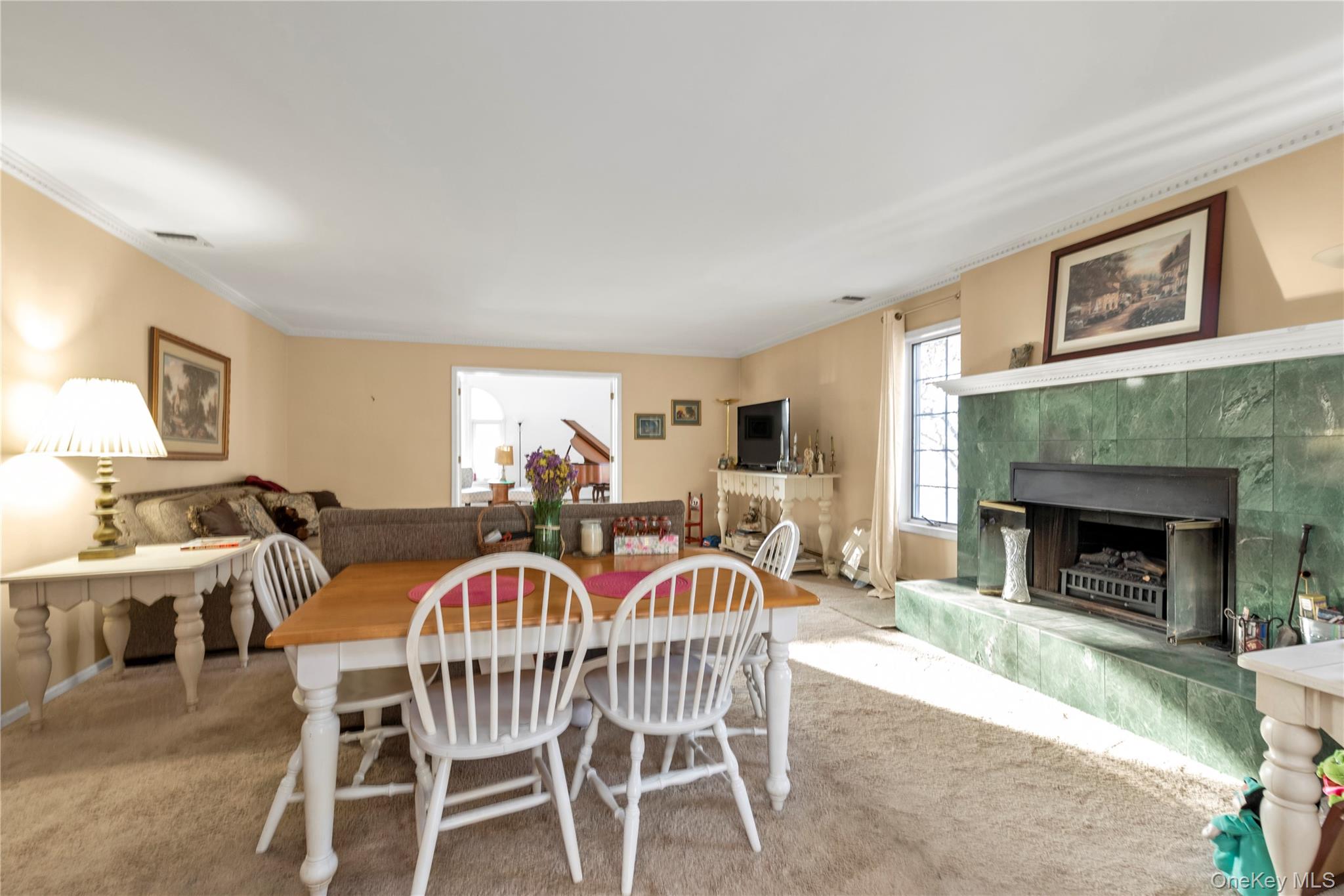 39 Fleets Cove Road, Huntington, NY 11743