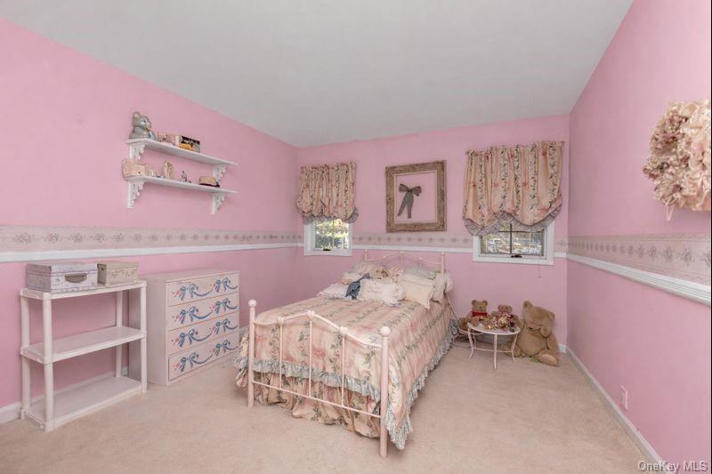 39 Fleets Cove Road, Huntington, NY 11743