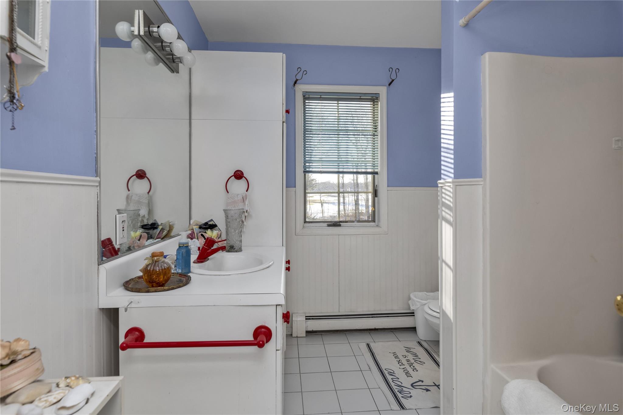 39 Fleets Cove Road, Huntington, NY 11743