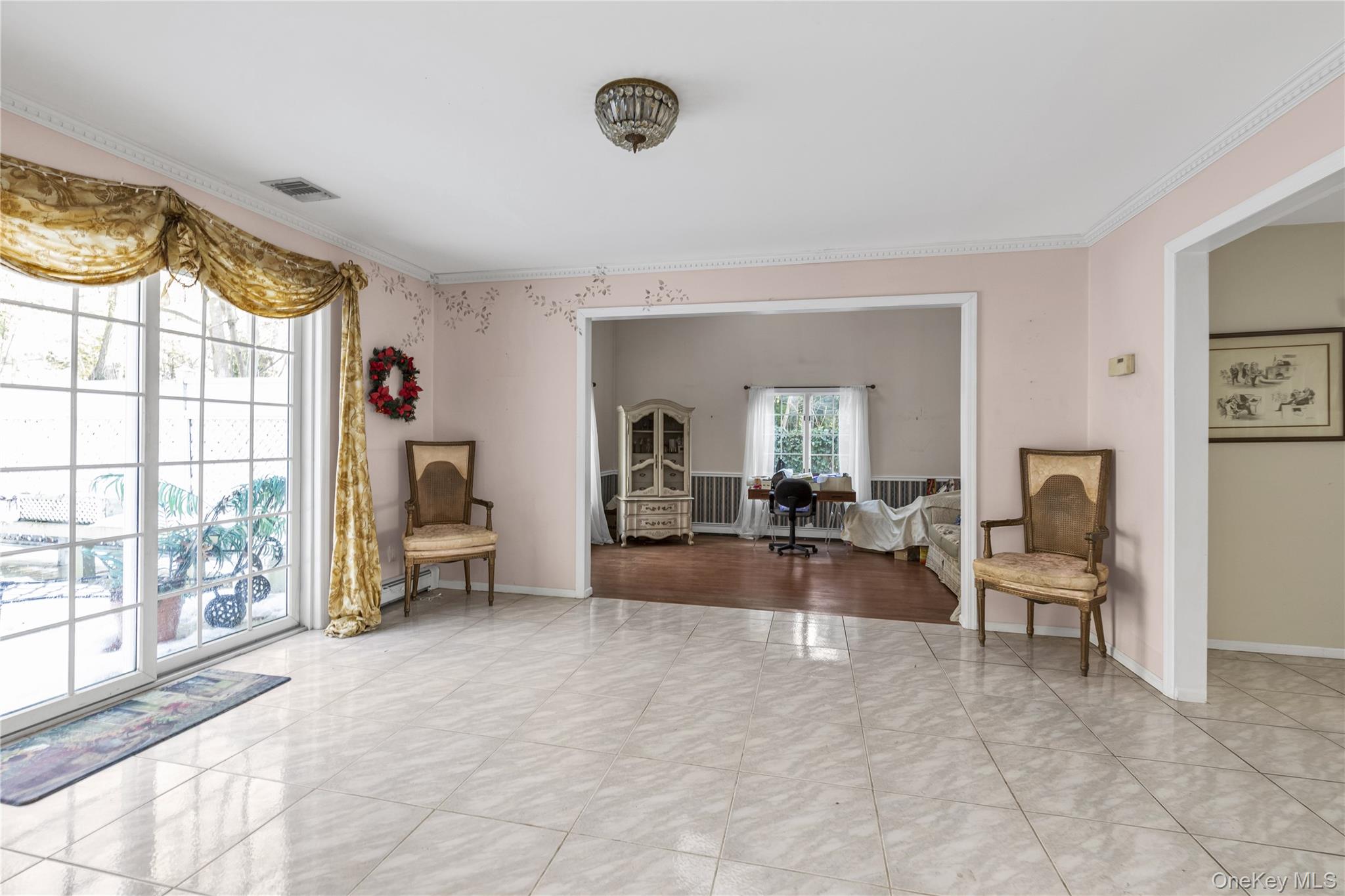 39 Fleets Cove Road, Huntington, NY 11743