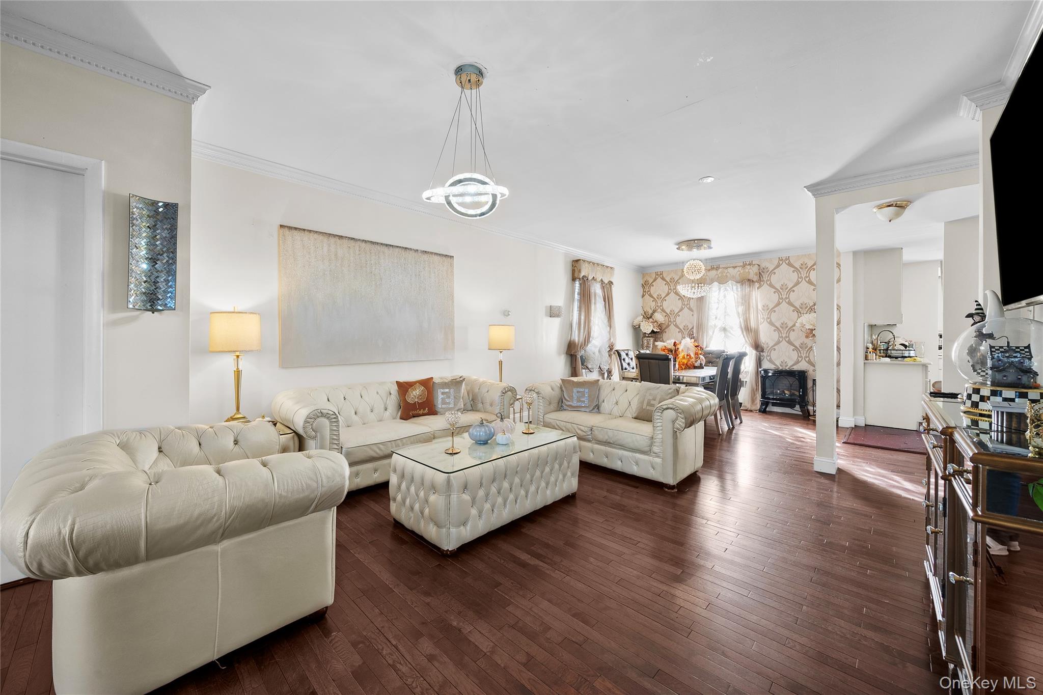 70 Park Avenue, Bay Shore, NY 11706