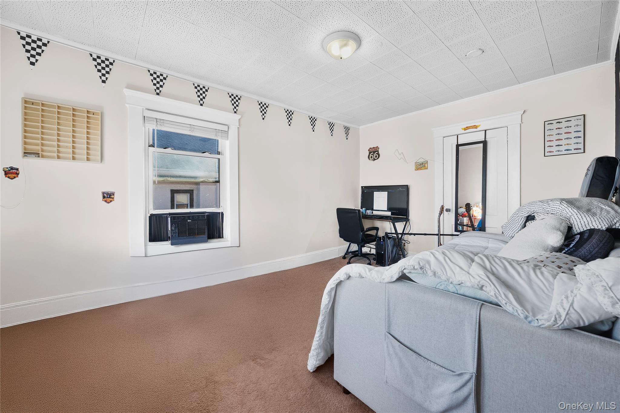 70 Park Avenue, Bay Shore, NY 11706