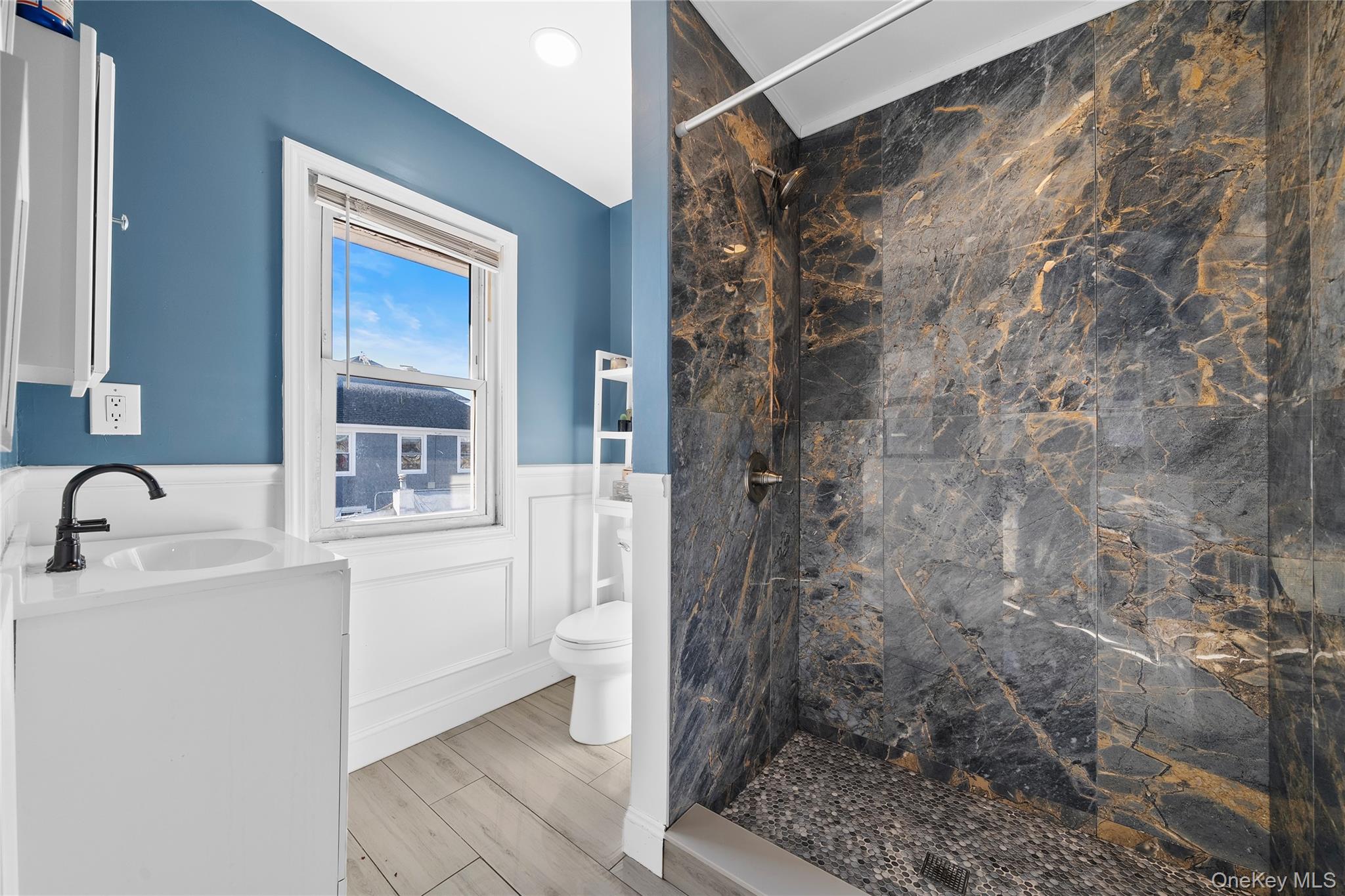 70 Park Avenue, Bay Shore, NY 11706