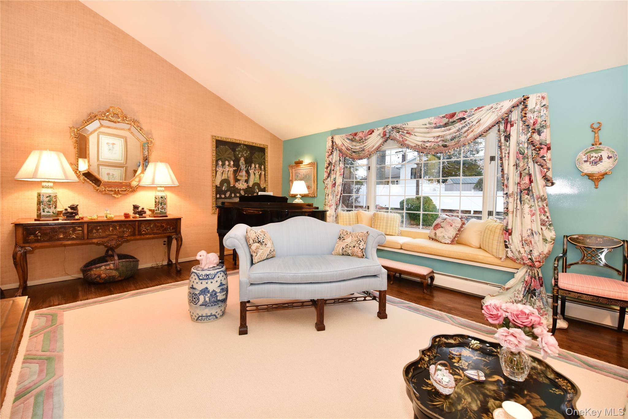 11 Joy Drive, Manhasset Hills, NY 11040