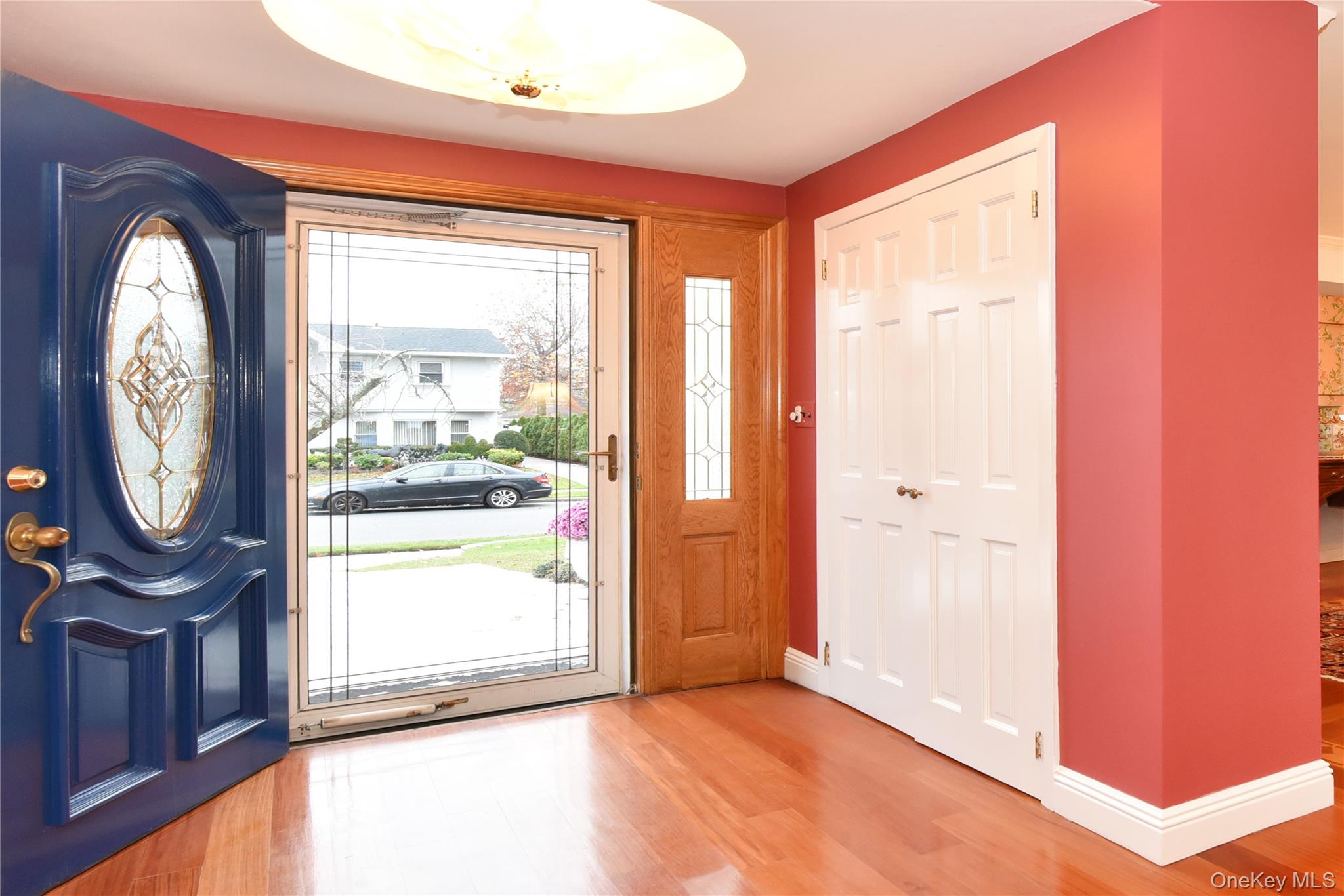 11 Joy Drive, Manhasset Hills, NY 11040