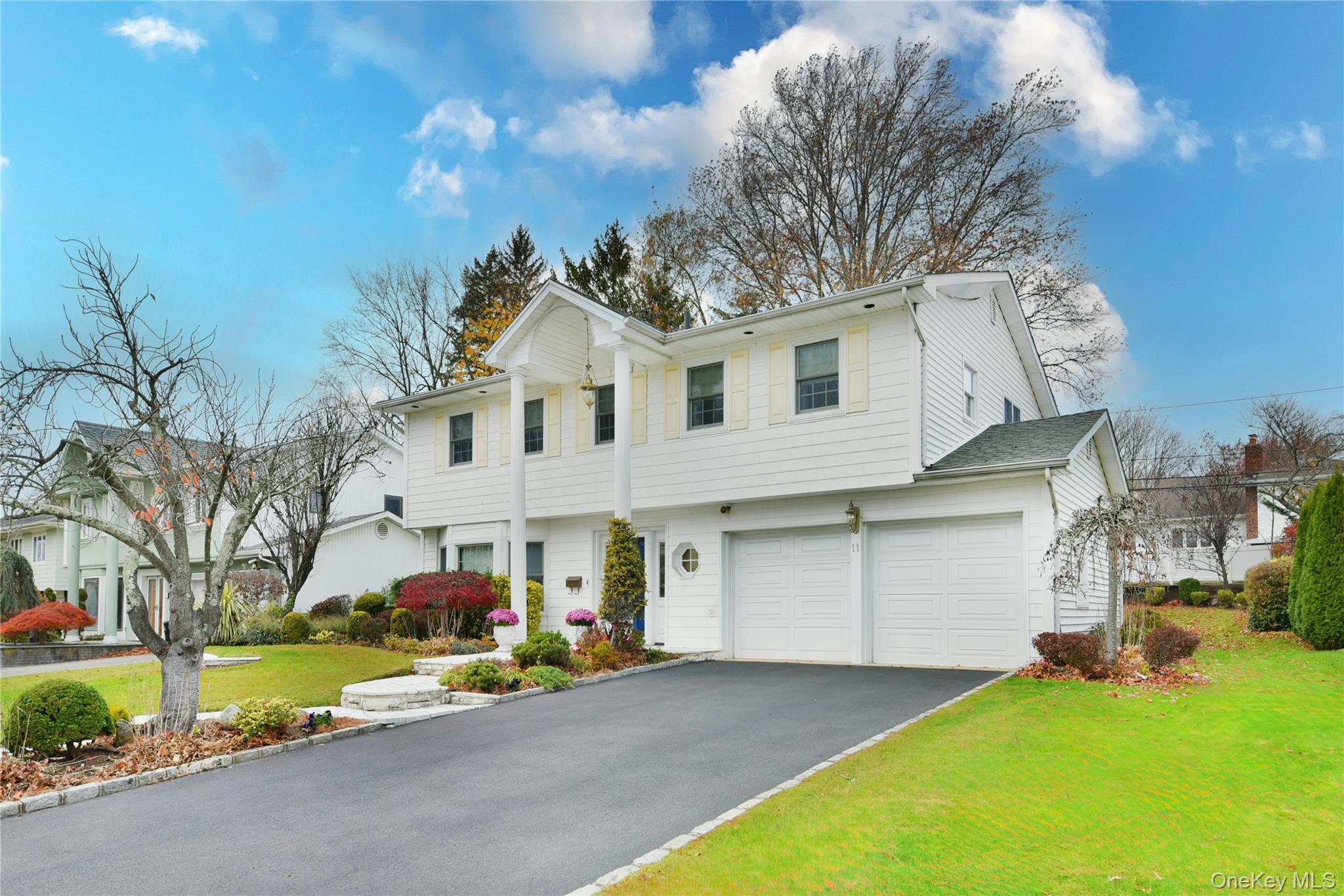 11 Joy Drive, Manhasset Hills, NY 11040