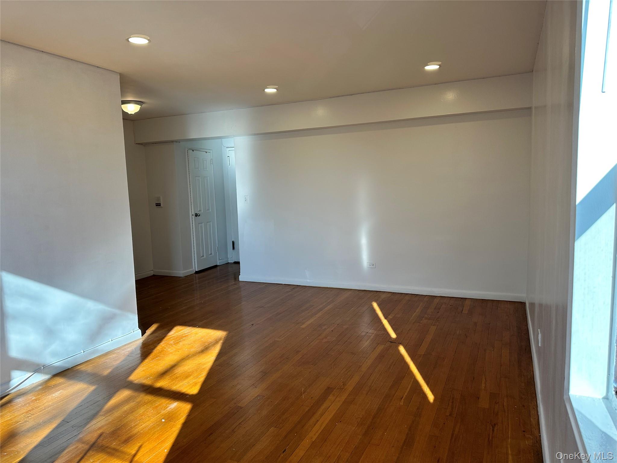 150-29 72 Garden # 3L, Kew Garden Hills, NY 11367