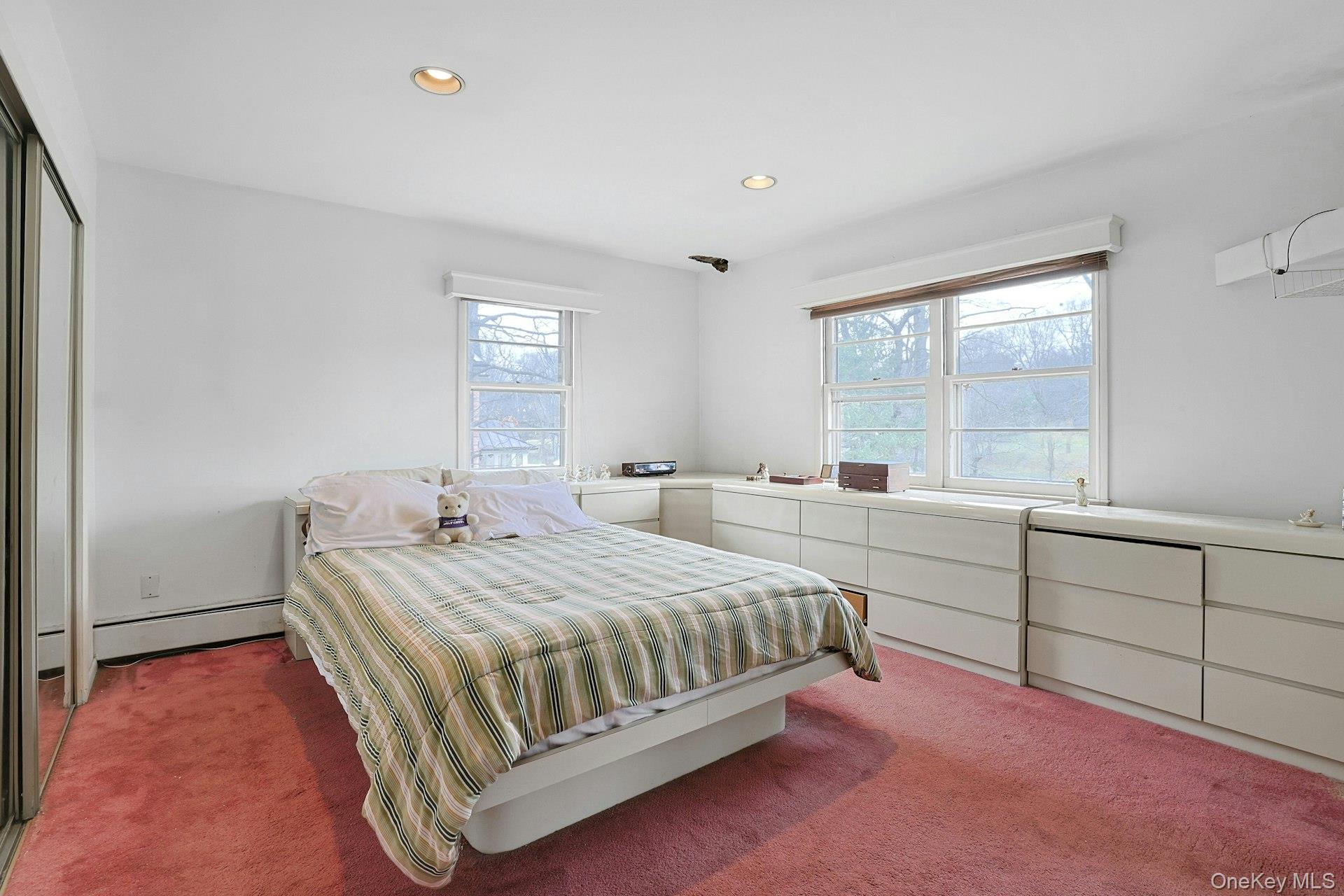 14 Aspen Way, Thornwood, NY 10594