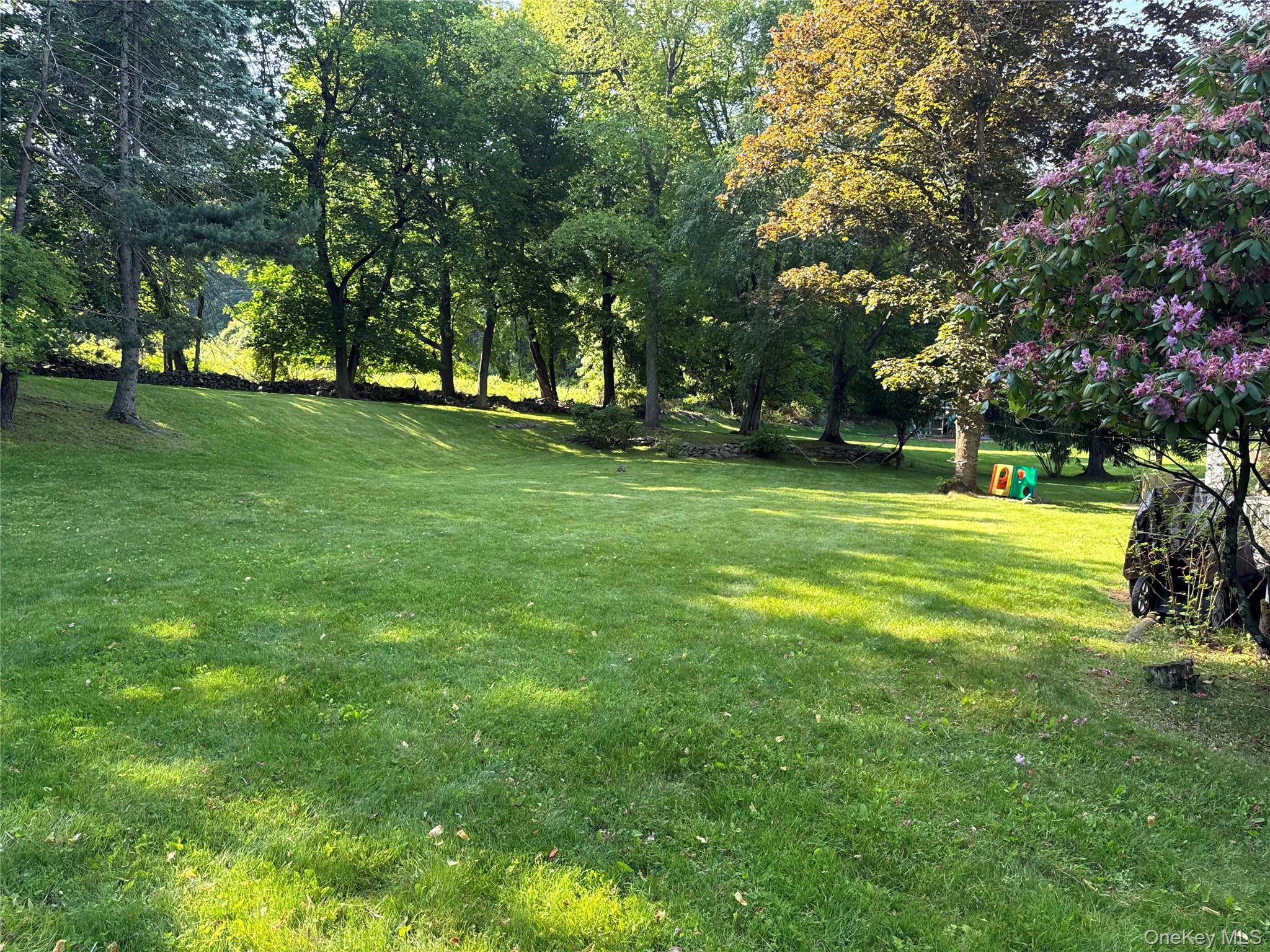 14 Aspen Way, Thornwood, NY 10594